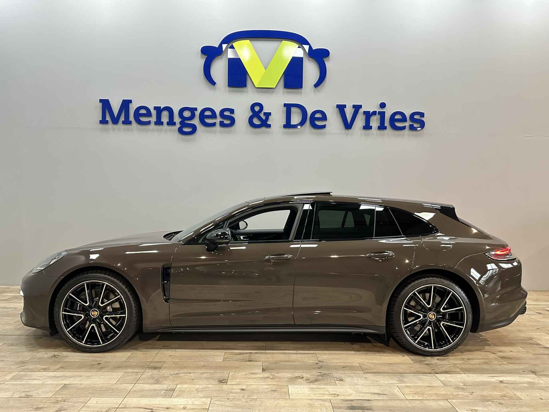 Porsche Panamera Sport Turismo 2.9 4 E-Hybrid Platinum Edition 9000 KM | NL Auto | Sport Chrono |  LED PDLS+ | Panorama | Luchtvering | 360 Camera | Bose | Adaptive cruise | Apple Carplay | Stuurwiel verwarmd | Isofix | - 6/54