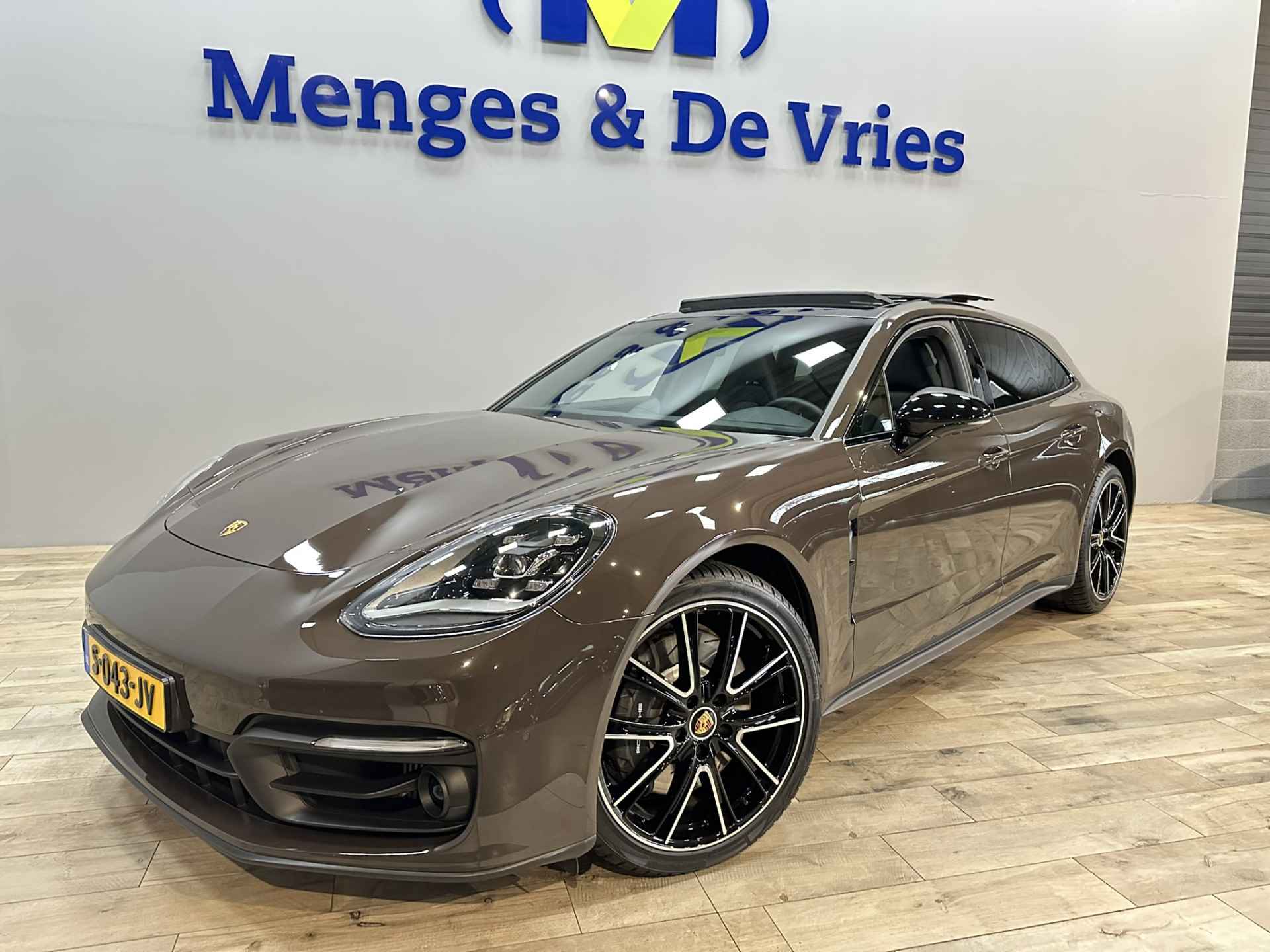 Porsche Panamera Sport Turismo 2.9 4 E-Hybrid Platinum Edition 9000 KM | NL Auto | Sport Chrono |  LED PDLS+ | Panorama | Luchtvering | 360 Camera | Bose | Adaptive cruise | Apple Carplay | Stuurwiel verwarmd | Isofix | - 7/54