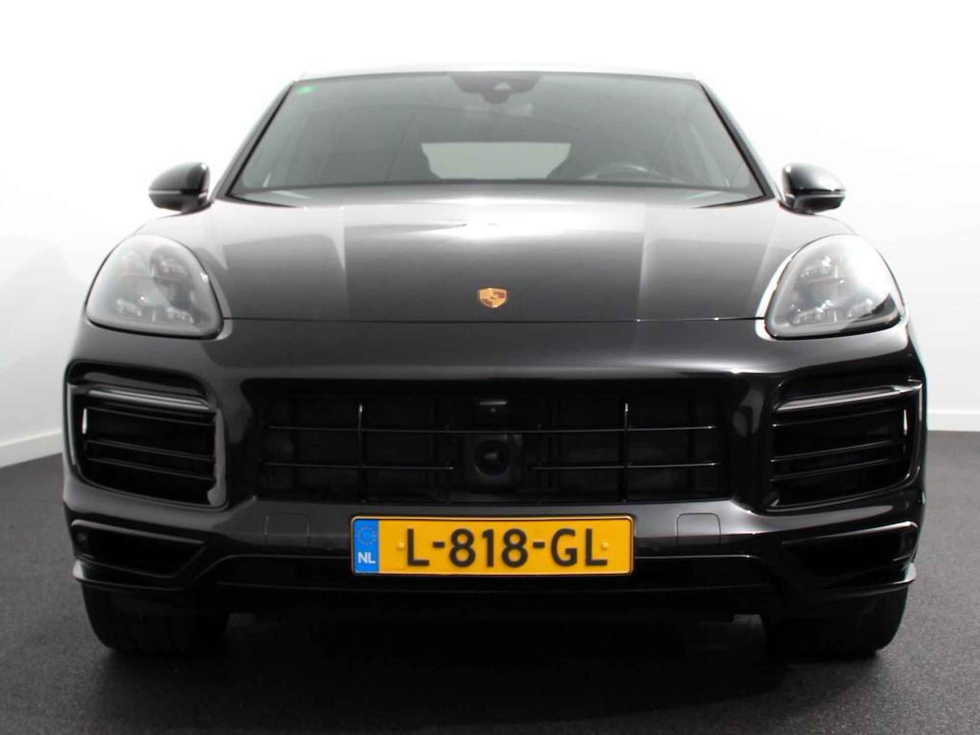 Porsche Cayenne Coupé 3.0 E-Hybrid Luchtvering | Leder | Panoramadak | Camera | Navigatie | Elektrisch bedienbare achterklep | extra winterset wielen orgineel - 2/41