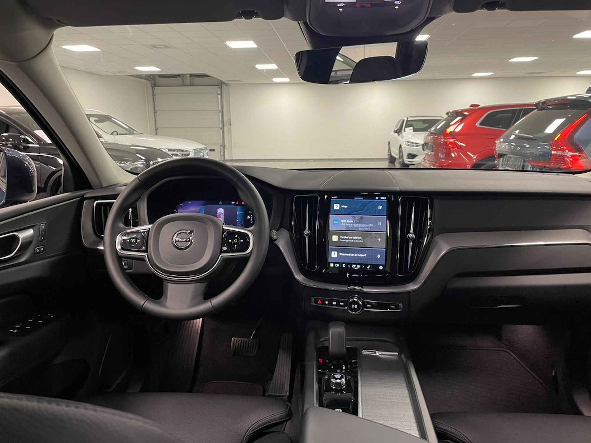 Volvo XC60 T6 AWD Recharge Plus Bright | Trekhaak | Adaptieve Cruise Control | Parkeercamera | Voorverwarming met Volvo On Call App | Stoel - 10/31