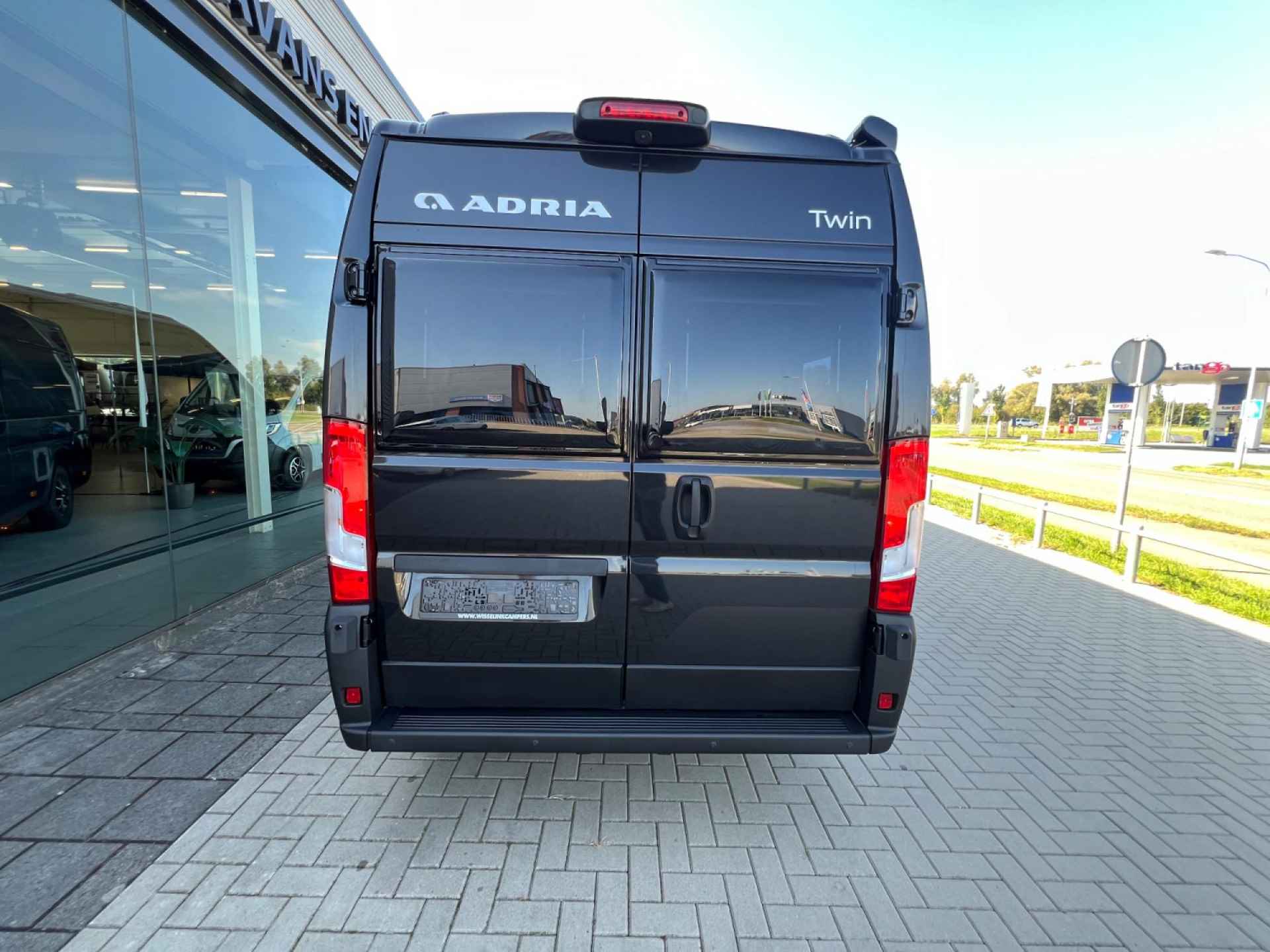 Adria Twin Supreme 640 SGX Automaat 9-G INCLUSIEF STALLING - 11/12