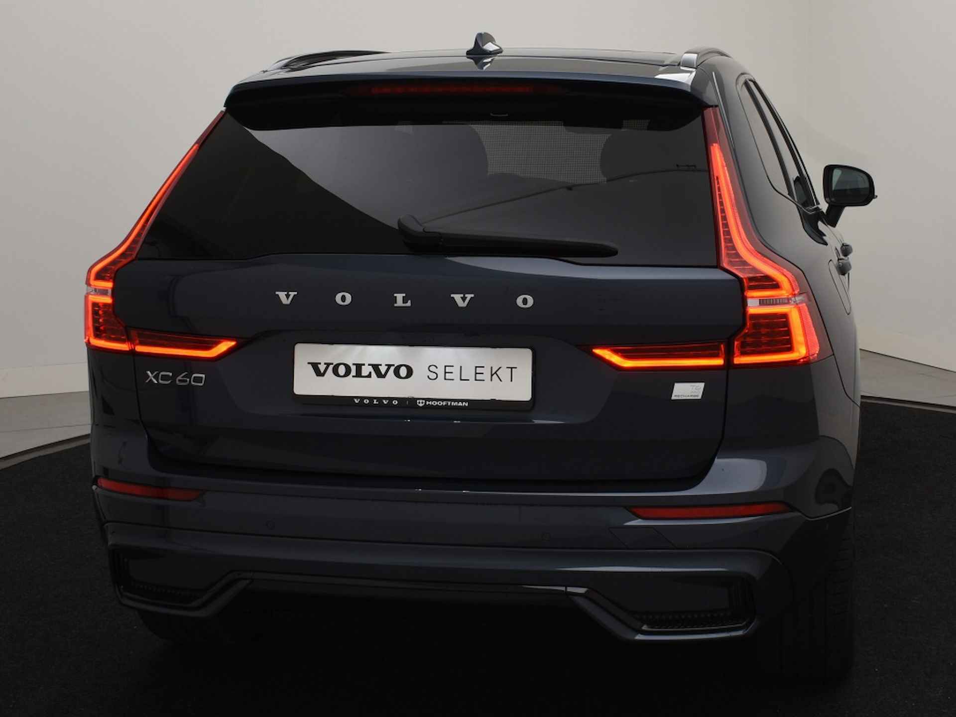 Volvo XC60 T6 PLUG-IN HYBRID LONG RANGE PLUS DARK LUCHTVERING 360GR CAM 21I - 5/44