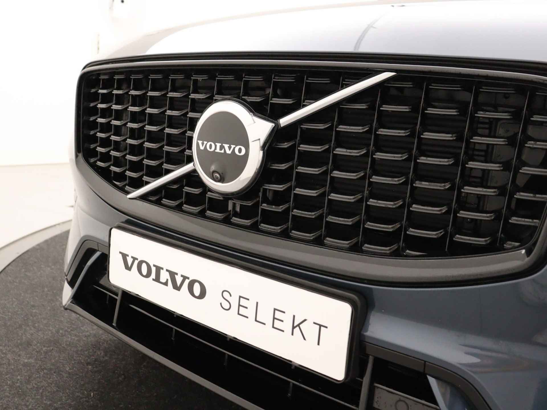 Volvo XC60 T6 PLUG-IN HYBRID LONG RANGE PLUS DARK LUCHTVERING 360GR CAM 21I - 7/44