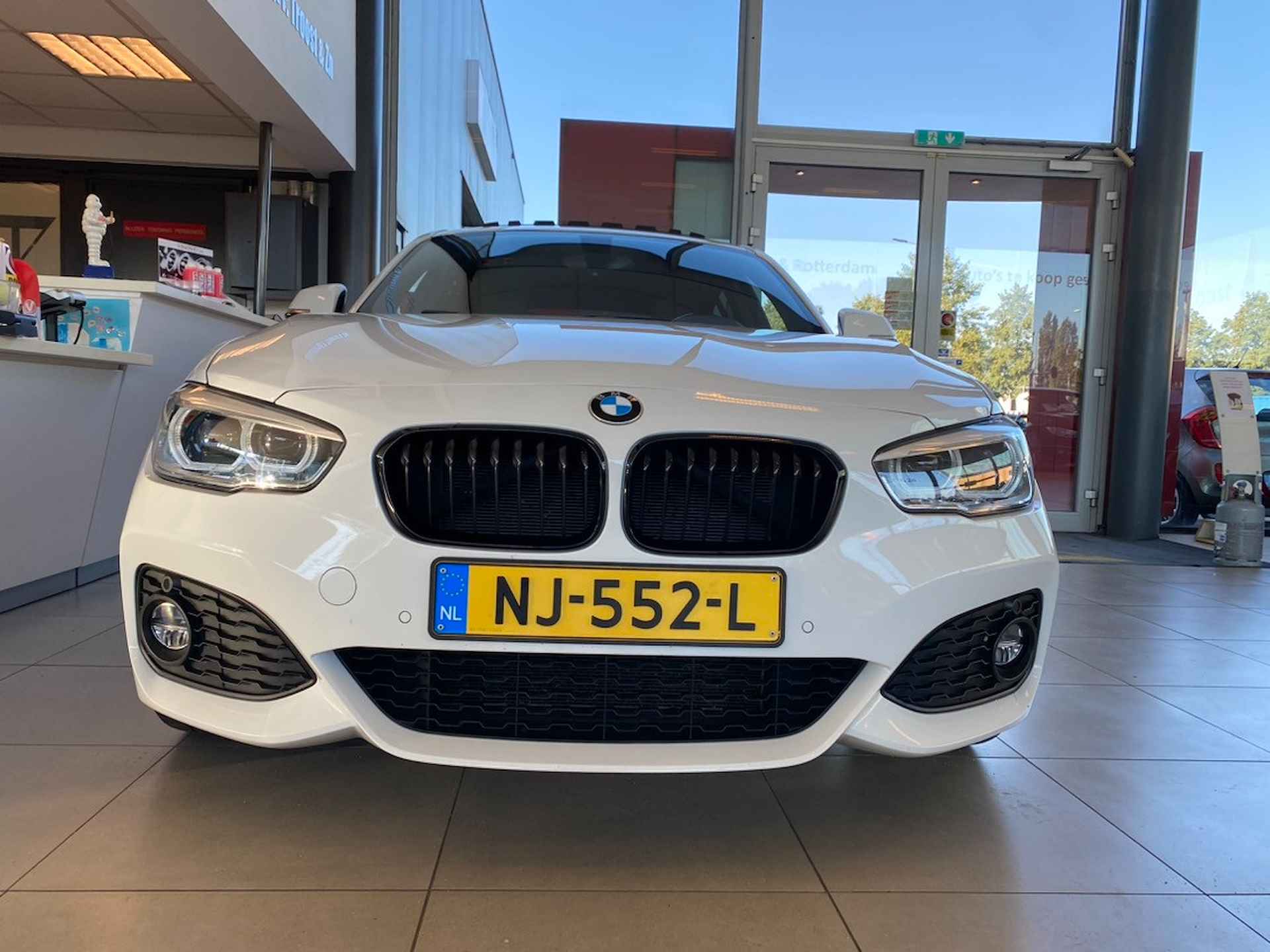 BMW 1-serie 120i Centennial High Executive,NL Auto,Automaat,Panoramadak,Navigatie,Parkeerassistent,Trekhaak,Leder&Stoelverwarming,Keyless En - 3/29