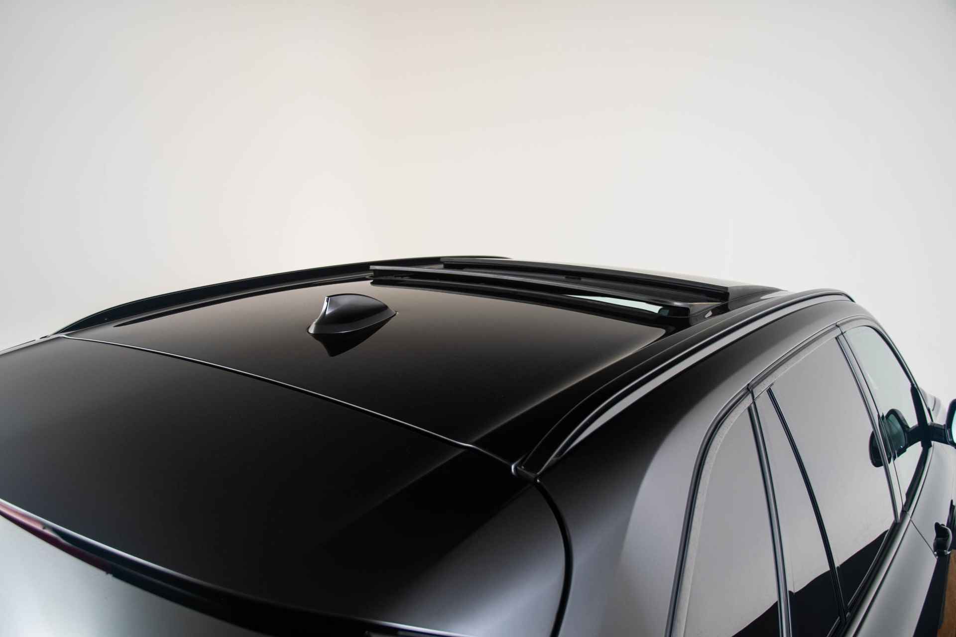 BMW X5 M50d Head-Up - Driving Assistant Plus - Panoramadak - Comfort Access - Trekhaak -Harman Kardon - Achteruitrijcamera - Comfortstoelen - Stoelventilatie - Grootlichtassistent - Lane Change Warning - Interieurvoorverwarming - Surround View - Stoelverwarming voor & achter - DAB+ - 17/47