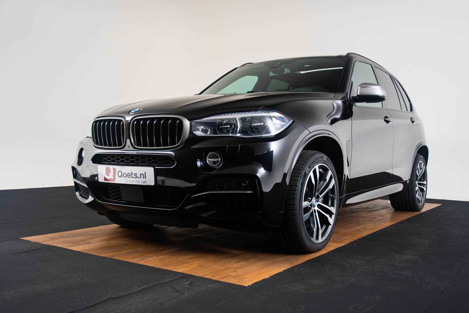 BMW X5 M50d Head-Up - Driving Assistant Plus - Panoramadak - Comfort Access - Trekhaak -Harman Kardon - Achteruitrijcamera - Comfortstoelen - Stoelventilatie - Grootlichtassistent - Lane Change Warning - Interieurvoorverwarming - Surround View - Stoelverwarming voor & achter - DAB+ - 31/47