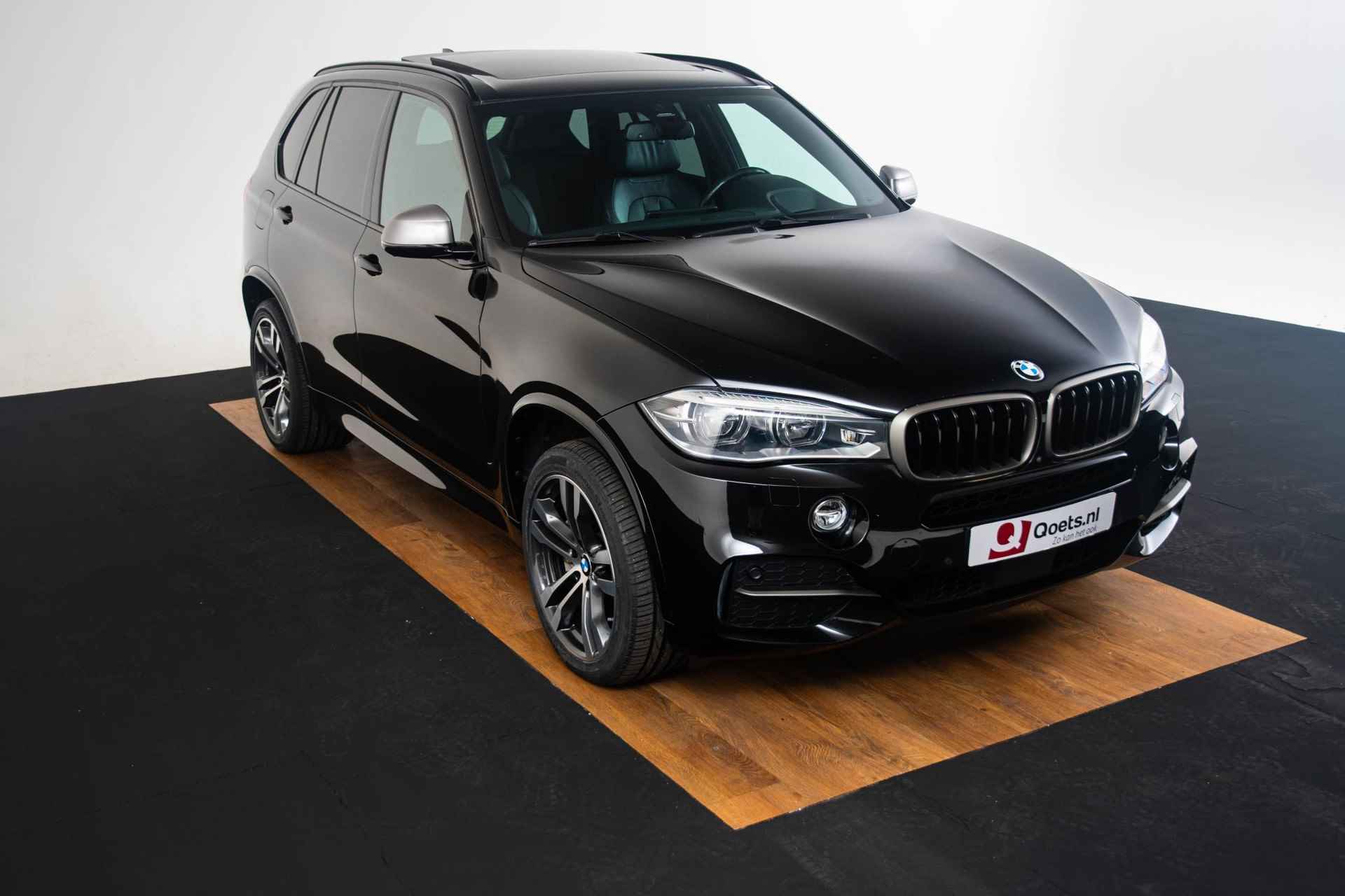 BMW X5 M50d Head-Up - Driving Assistant Plus - Panoramadak - Comfort Access - Trekhaak -Harman Kardon - Achteruitrijcamera - Comfortstoelen - Stoelventilatie - Grootlichtassistent - Lane Change Warning - Interieurvoorverwarming - Surround View - Stoelverwarming voor & achter - DAB+ - 38/47