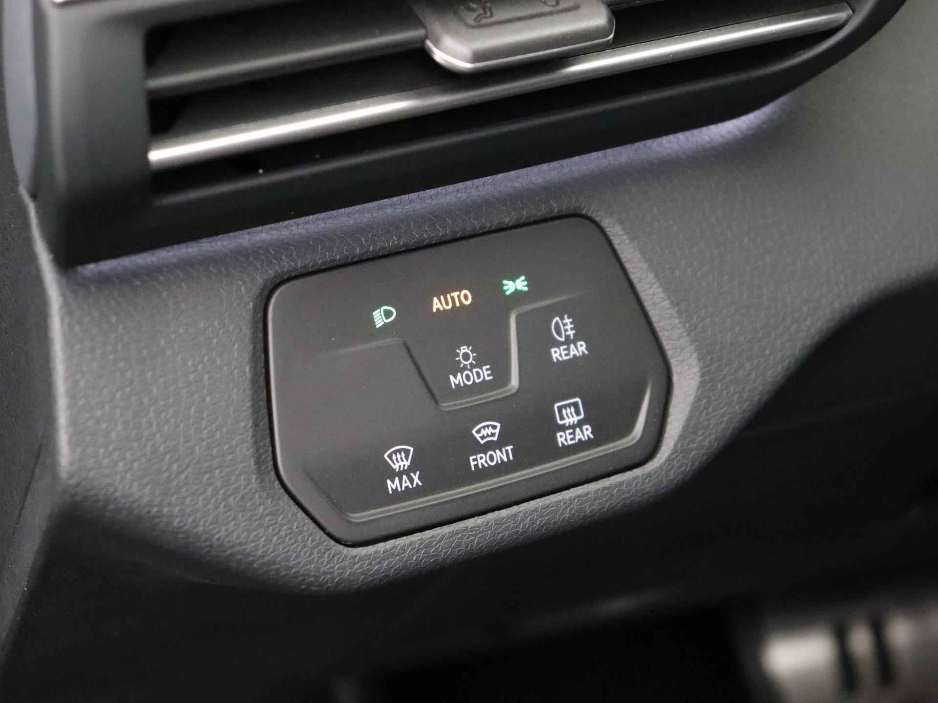 Volkswagen ID.4 First 77 kWh 204 pk / Navigatie / Camera / Stoelverwarming / App Connect / ACC / Climate Control - 14/39