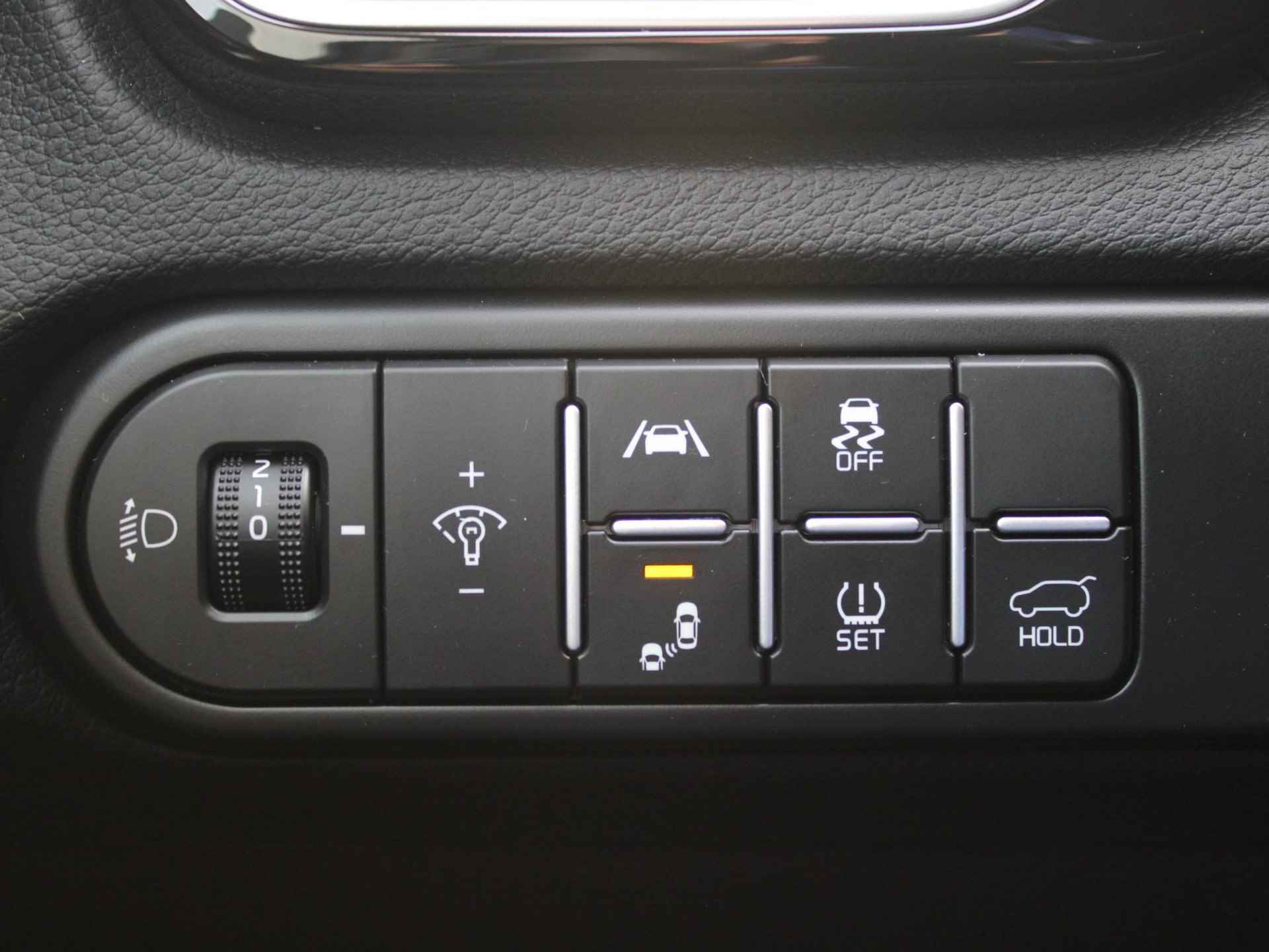 Kia XCeed 1.0 T-GDi DynamicPlusLine | LED | Clima | Keyless | Carplay | Stoel-/Stuurverwarming | Camera | Navi | 18'' LM - 38/48