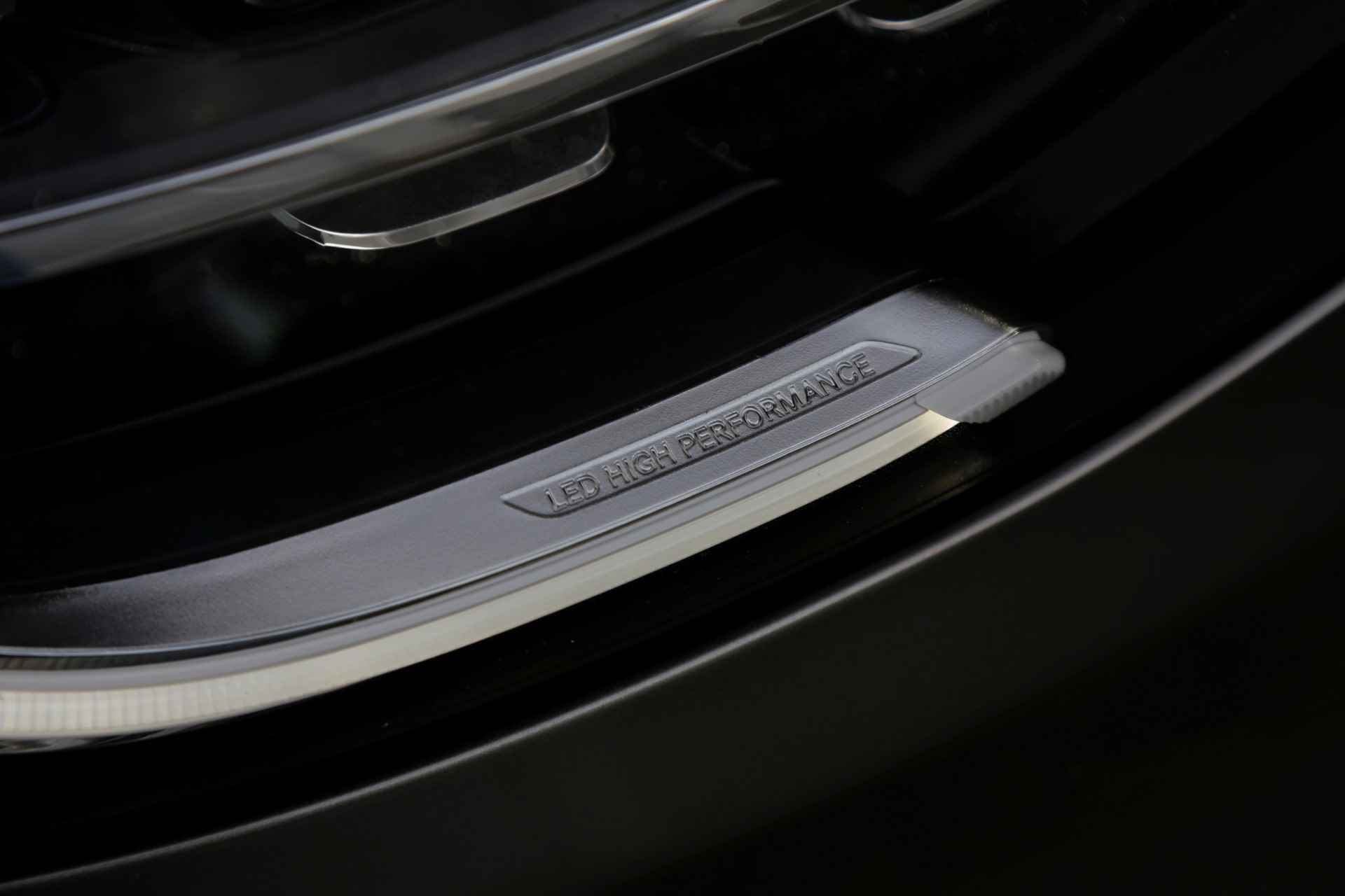 Mercedes-Benz GLC Coupé 300e Plug in hybride PHEV 4MATIC Premium*Perfect Onderh.*Elek. Trekhaak/Dak/Sfeer/ACC/Dodehoek/Nightpakket/Camera/Stoelver - 23/65