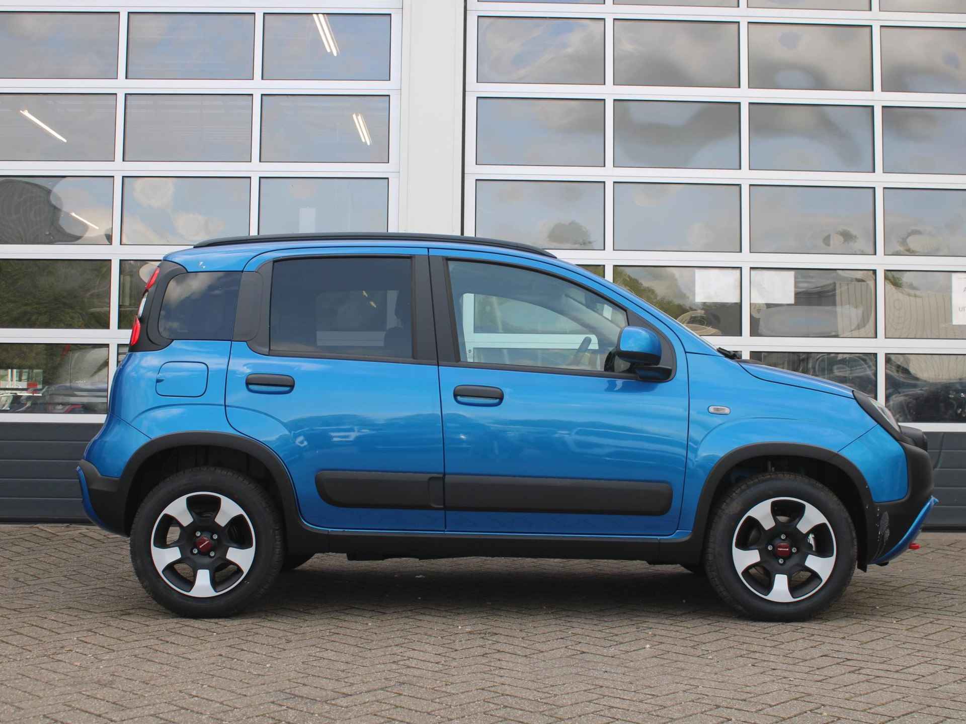 Fiat Panda Hybrid Cross | Airco | Bluetooth Dakrails | LED | PDC | Uit voorraad leverbaar ! - 10/17