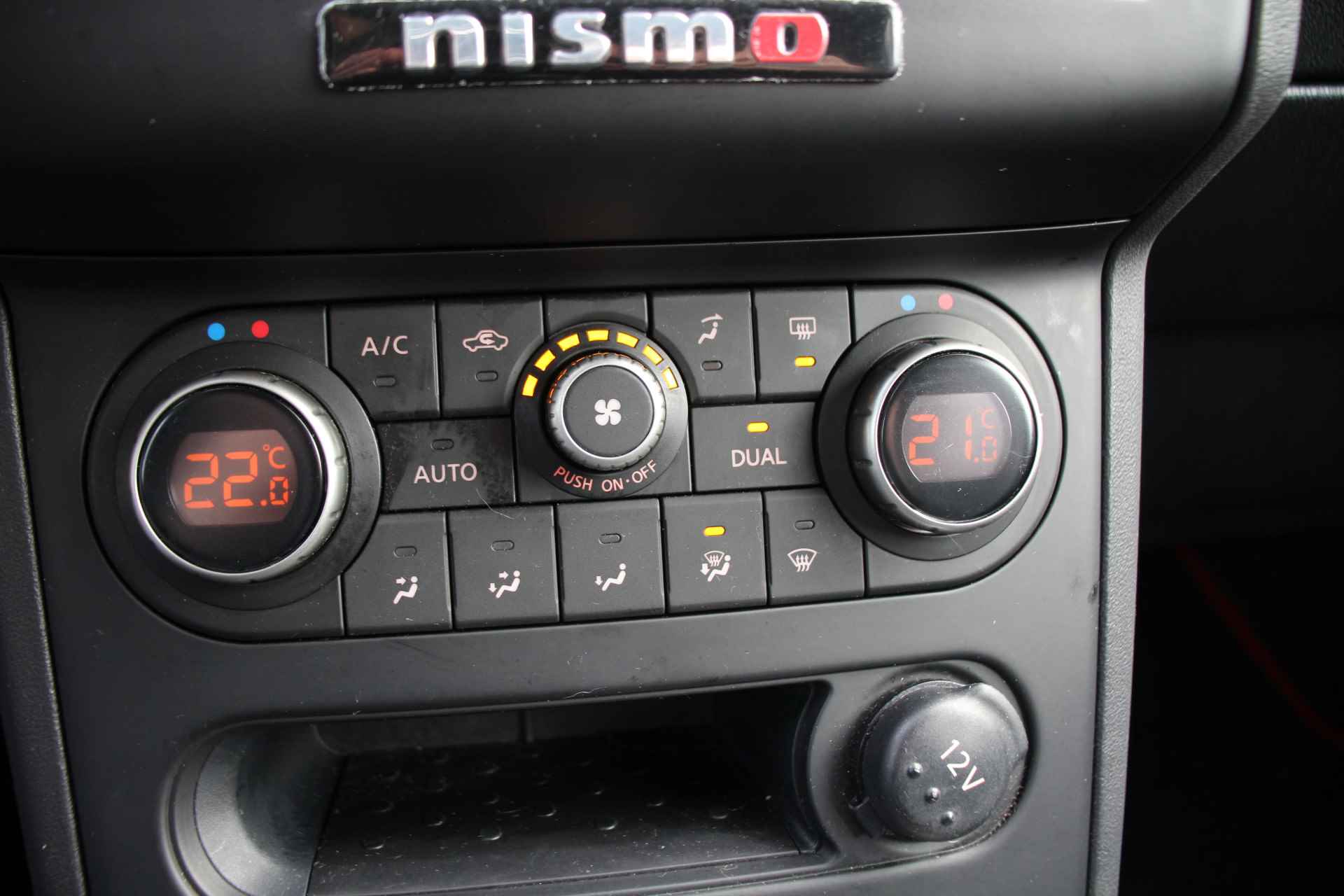 Nissan QASHQAI 1.6 CONNECT EDITION | PANODAK | NL-AUTO! | APPLE CARPLAY & ANDROID | CAMERA | CLIMA | CRUISE | 18' LM. VELGEN INCL ALL-SEASON | - 11/41