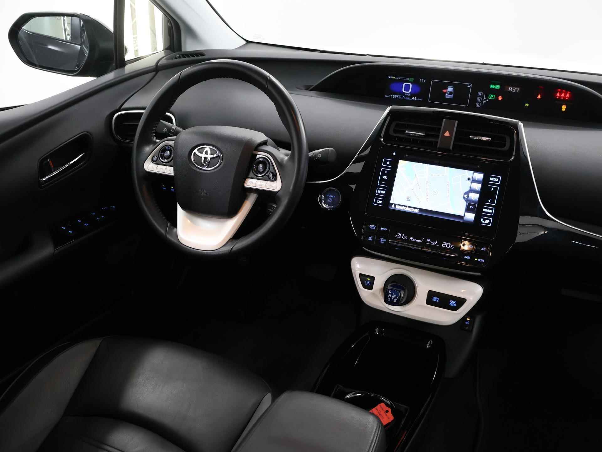 Toyota Prius 1.8 Black Edition | Navigatie | Leder | Stoelverkoeling & Verwarming | Climate Control | Dodehoekdetectie | Parkeercamera | DAB | - 10/41