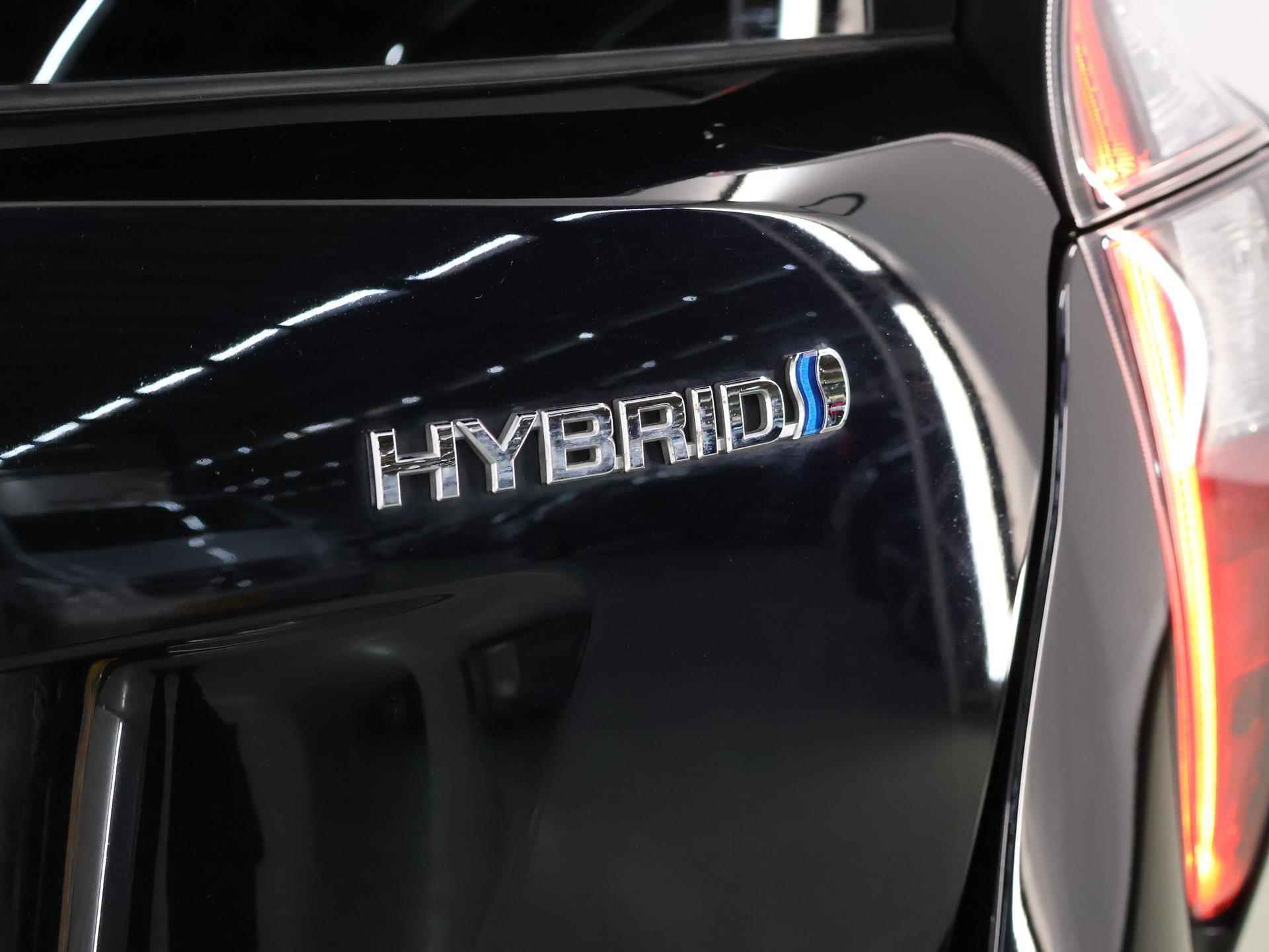 Toyota Prius 1.8 Black Edition | Navigatie | Leder | Stoelverkoeling & Verwarming | Climate Control | Dodehoekdetectie | Parkeercamera | DAB | - 39/41