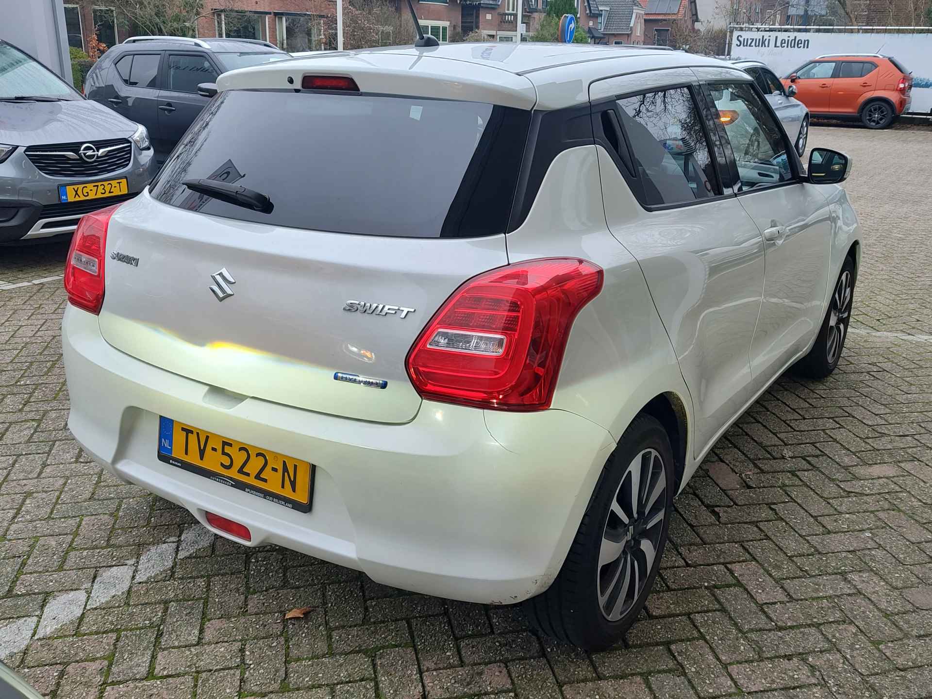 Suzuki Swift 1.2 STIJL SMART HYBRID Adaptive Cruise | Camera | Stoelverwarming - 4/24