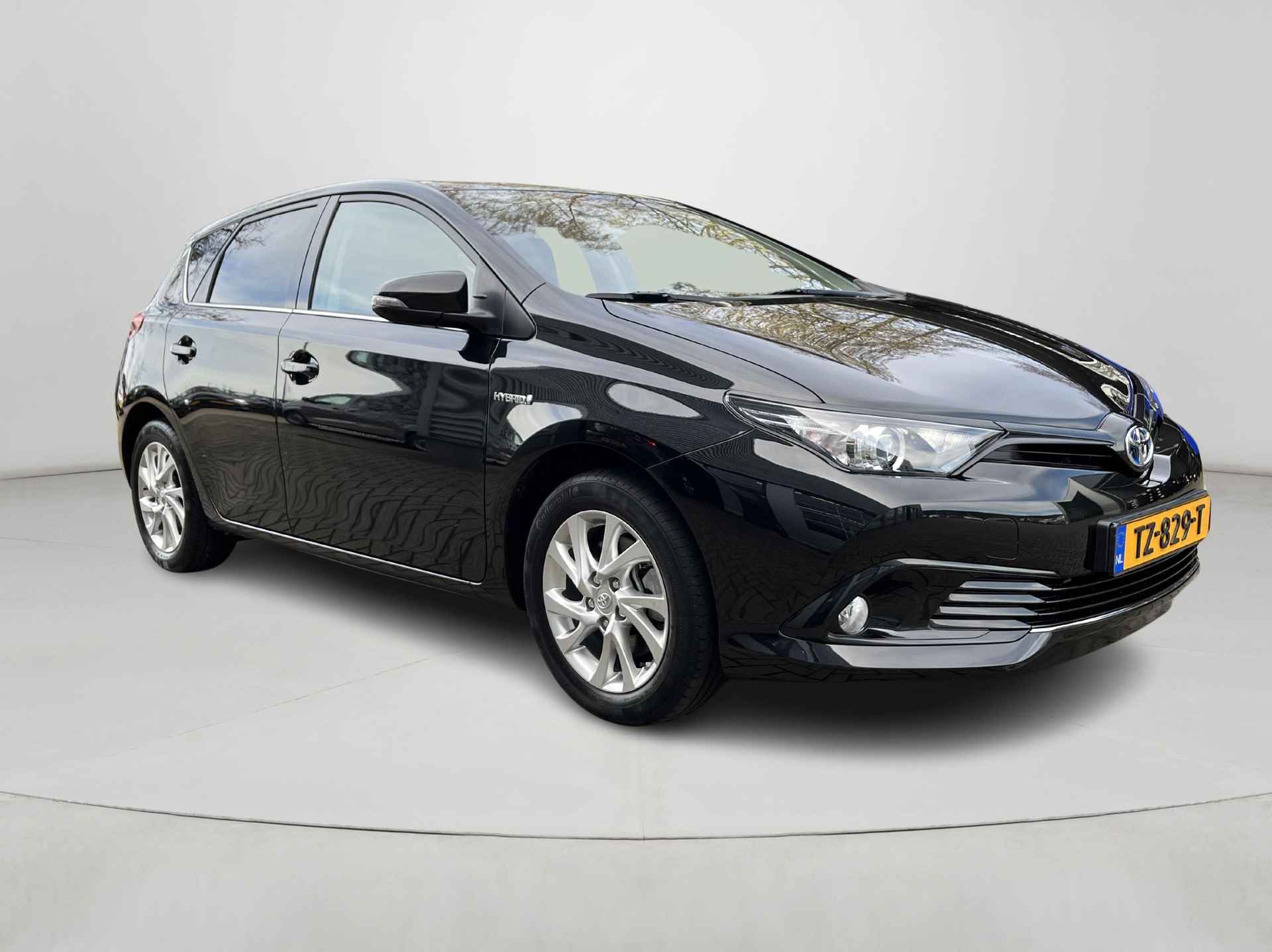 Toyota Auris 1.8 Hybrid Energy Plus | Unieke KM! | Rijklaar all-in prijs! | - 8/29