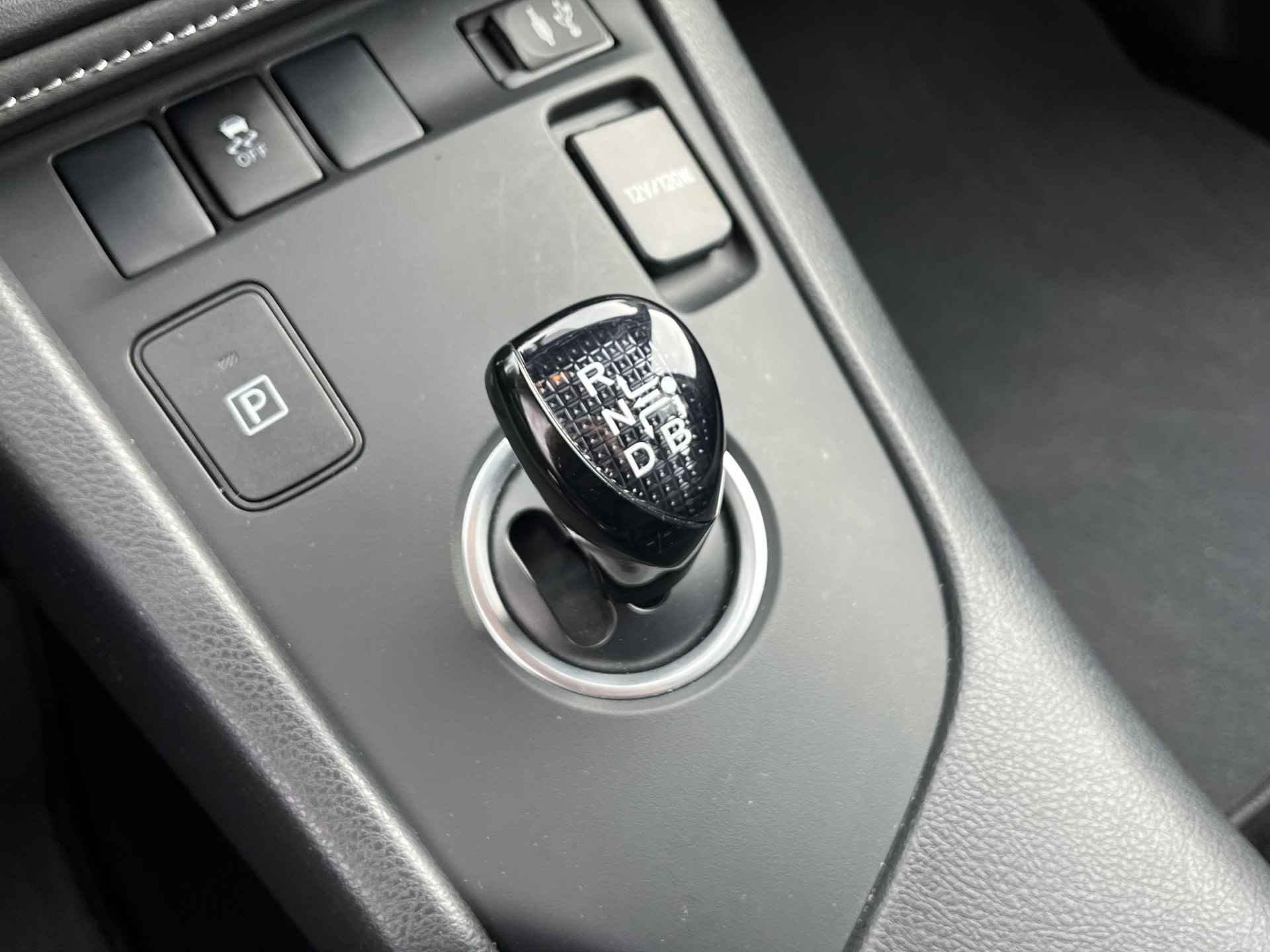 Toyota Auris 1.8 Hybrid Energy Plus | Unieke KM! | Rijklaar all-in prijs! | - 25/29