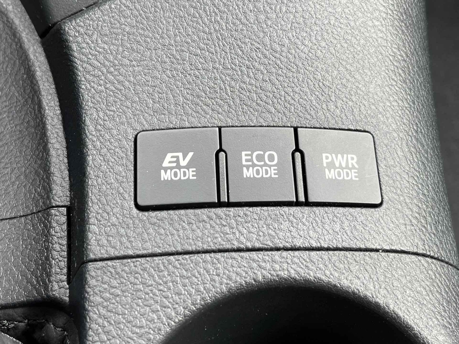Toyota Auris 1.8 Hybrid Energy Plus | Unieke KM! | Rijklaar all-in prijs! | - 26/29