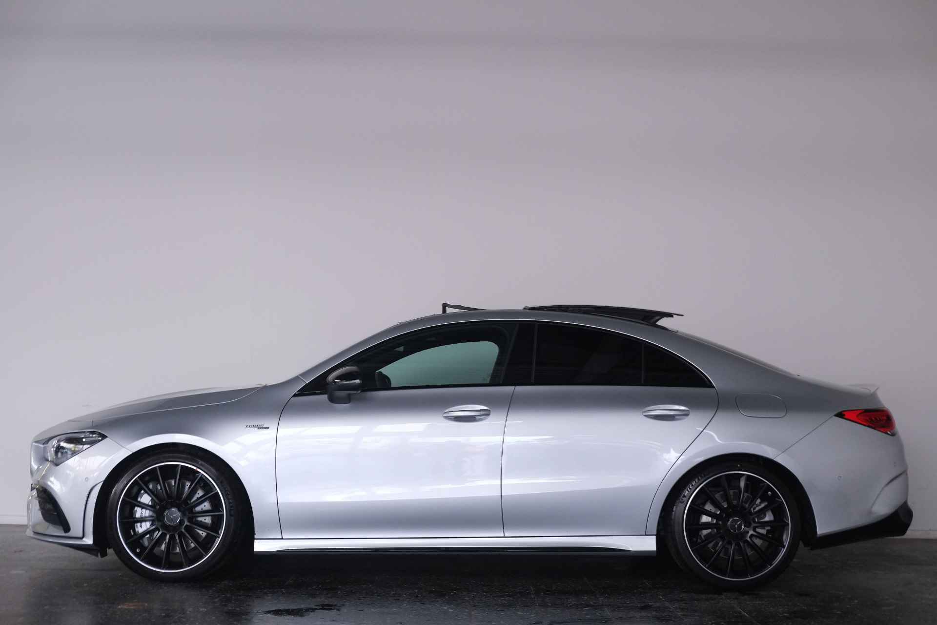 Mercedes-Benz CLA-Klasse 35 AMG 4MATIC / Pano / Leder / LED / CarPlay / Cam - 30/30