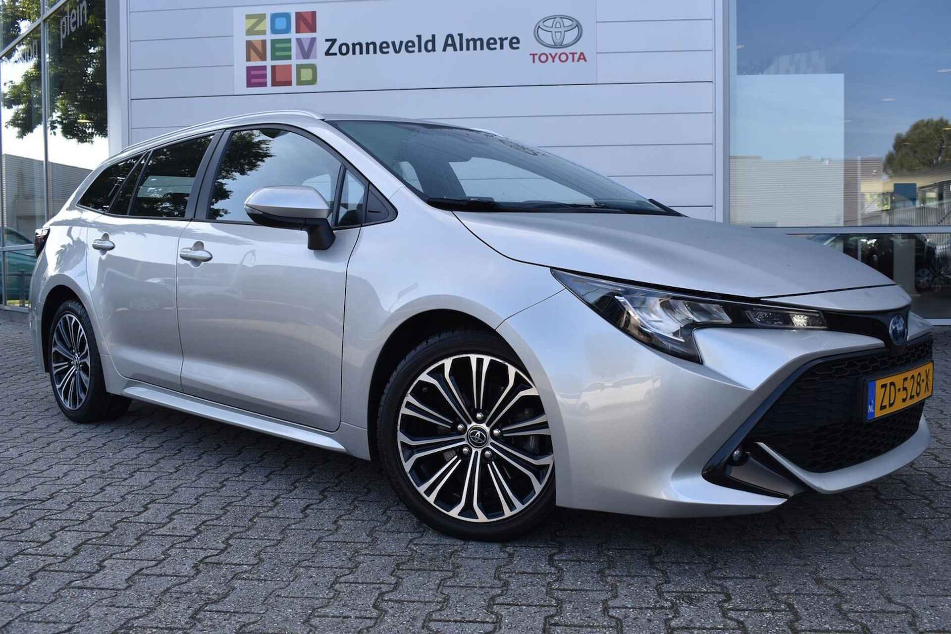 Toyota Corolla Touring Sports 2.0 Hybrid First Edition - 6/26