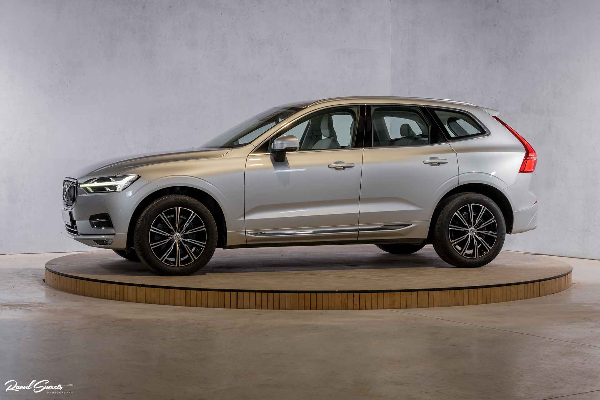 Volvo XC60 2.0 B5 AWD Inscription | Premium Audio | Apple Carplay | Adaptieve Cruise | - 2/53