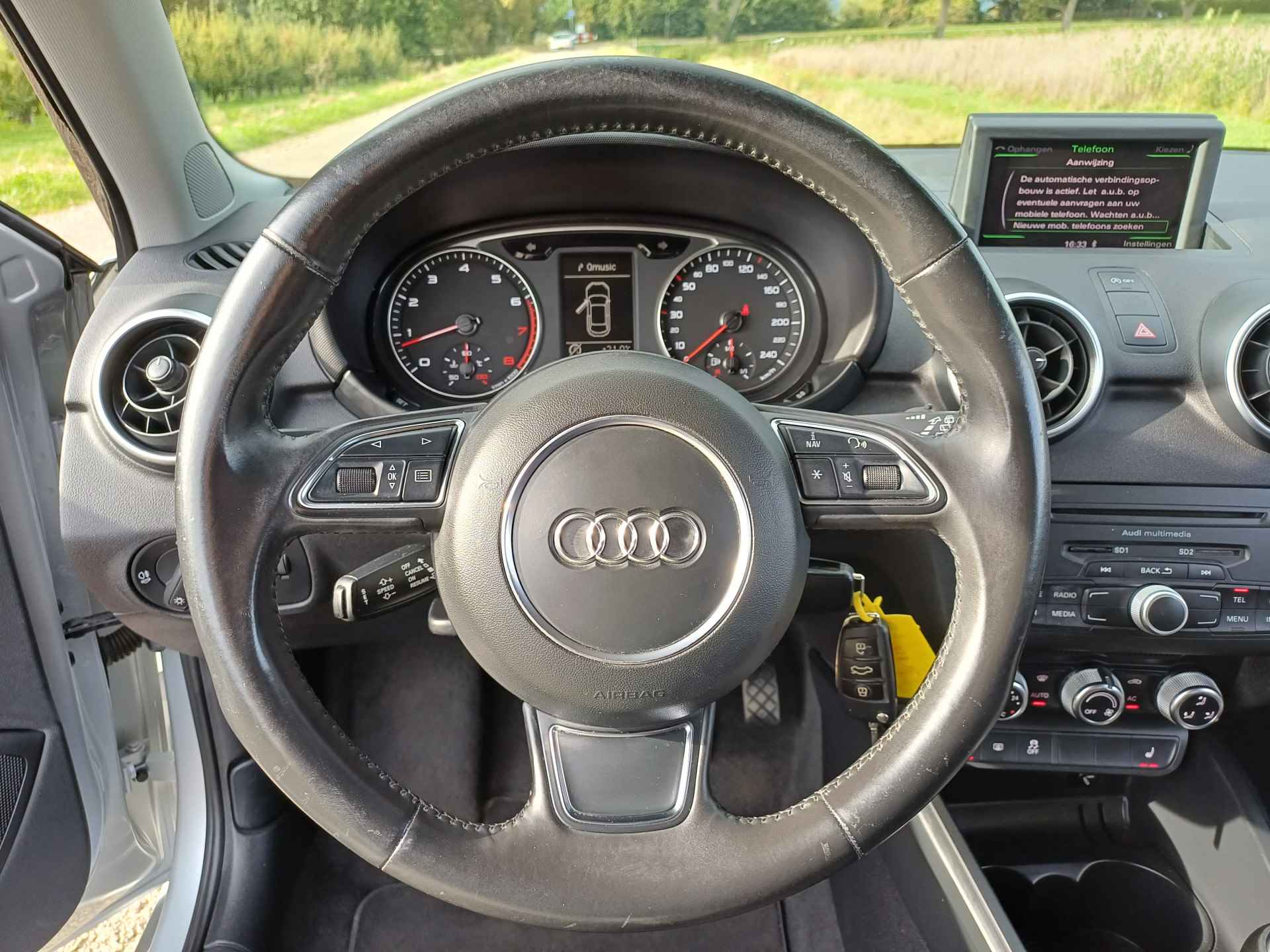 Audi A1 1.4 TFSI Ambition Pro Line /Navi/Clima/Cruise/Goed onderhouden/ - 32/42