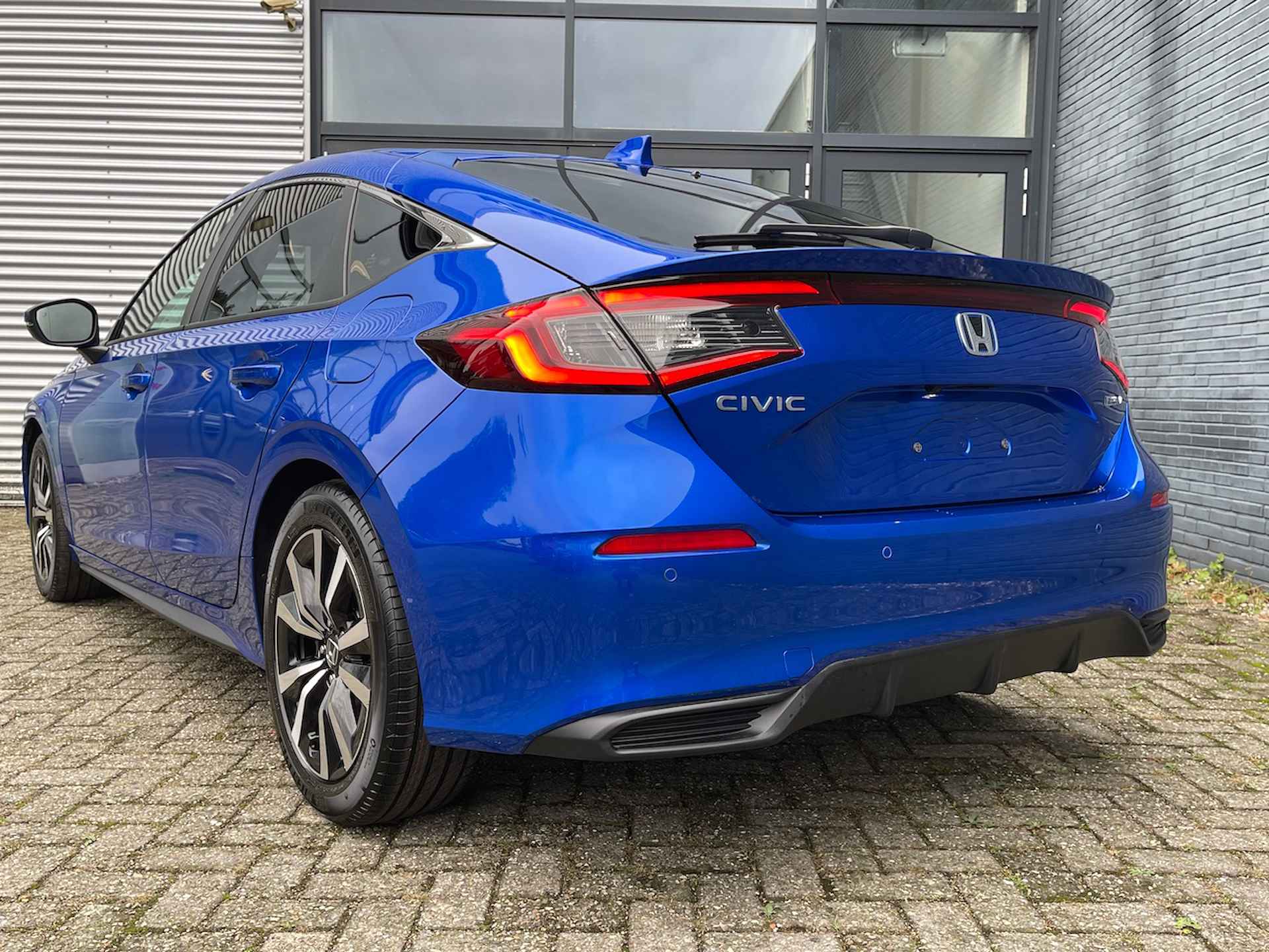 Honda Civic 2.0 HYBRID 184PK eCVT Automaat Elegance | Uit Voorraad Leverbaar | Navigatie & Carplay | Adaptieve Cruise | Stoelverwarming | LED | Climatecontrol | - 2/27