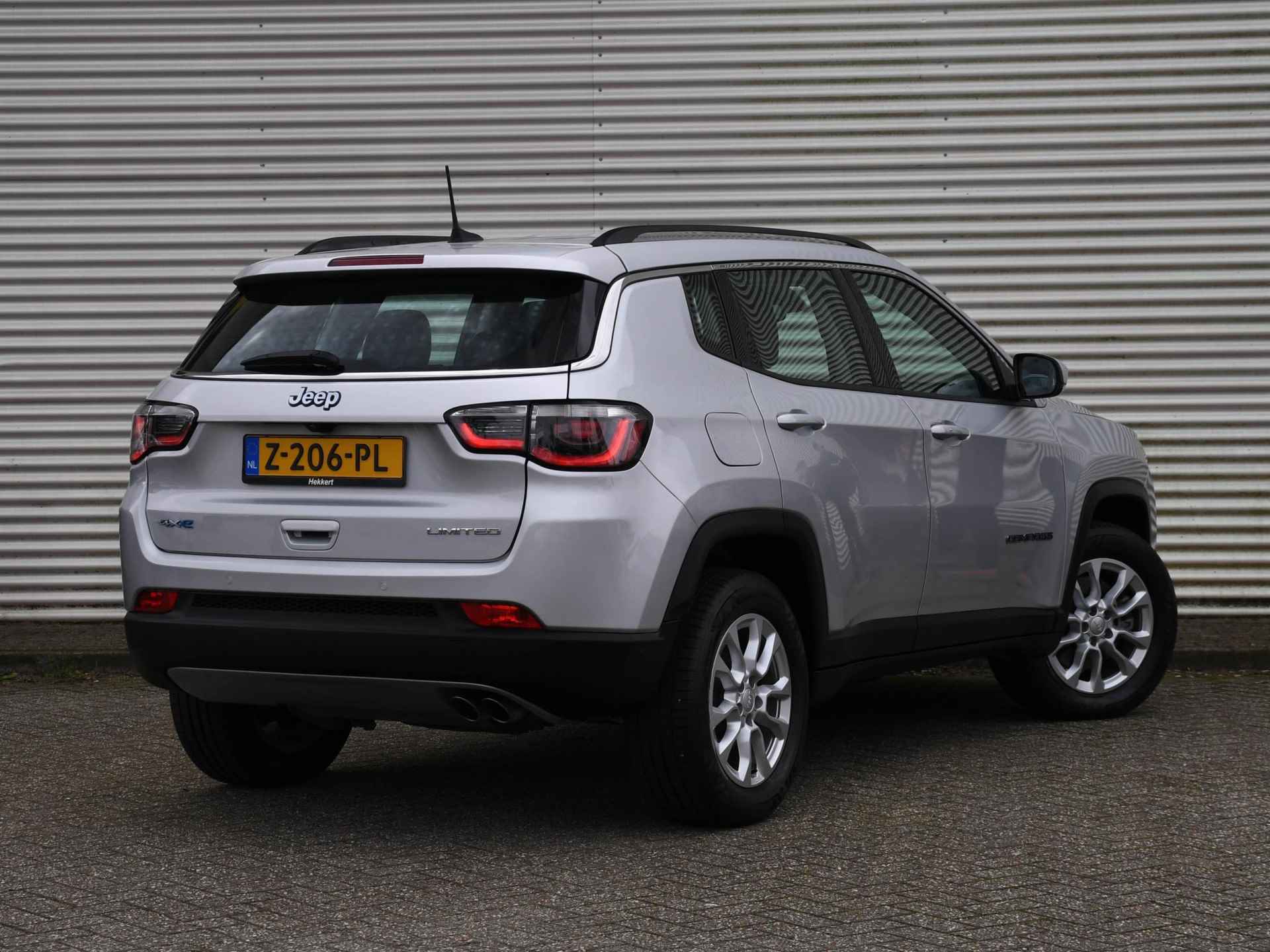 Jeep Compass Limited 4xe 1.3 PHEV 190pk Automaat DODE HOEK | ACTIVE PARK SENSE | CRUISE | CLIMA | DAB | USB | DRIVE MODE | ALPINE SOUND SYSTEM - 3/33