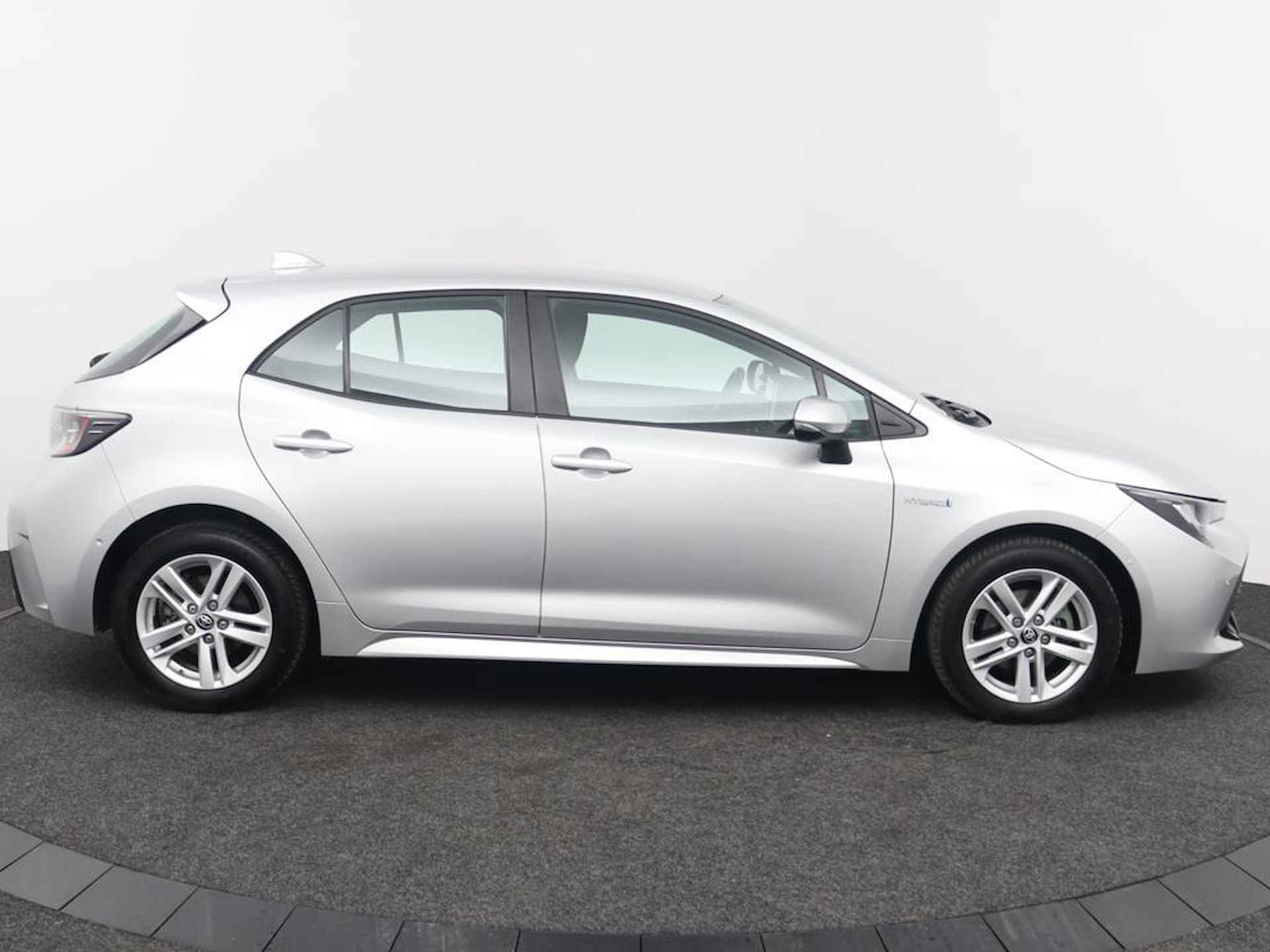 Toyota Corolla 1.8 Hybrid Active | Navigatie | Parkeersensoren | Climate control | Cruise control | - 13/46