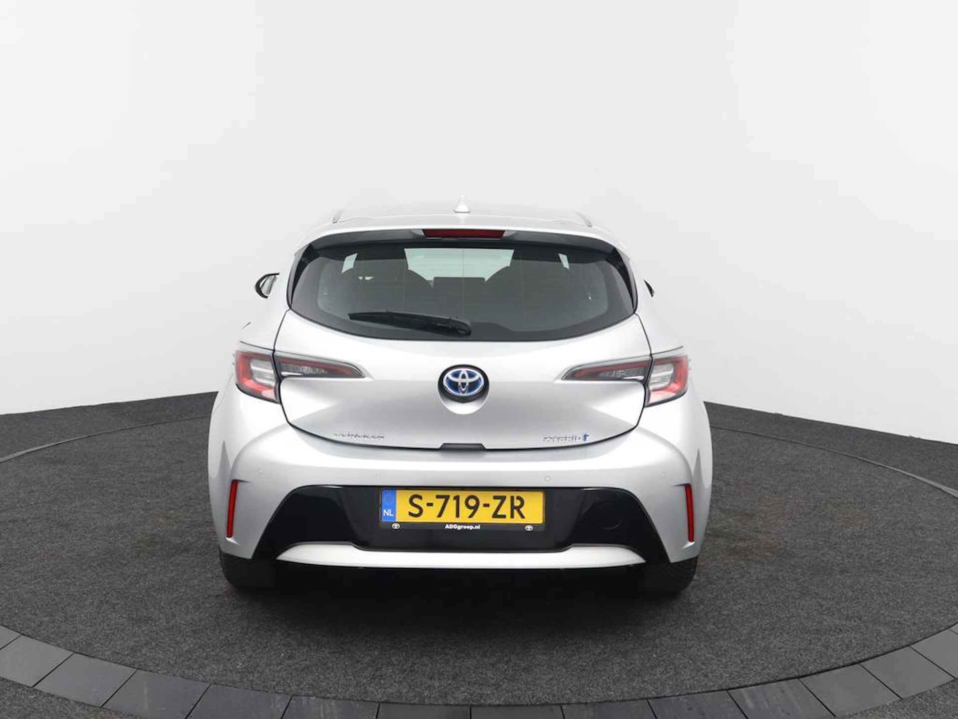 Toyota Corolla 1.8 Hybrid Active | Navigatie | Parkeersensoren | Climate control | Cruise control | - 35/46