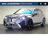 BMW iX xDrive40 Executive 77 kWh / Sportpakket / Laserlight / Comfort Access / Harman Kardon / Parking Assistant / Live Cockpit Professional