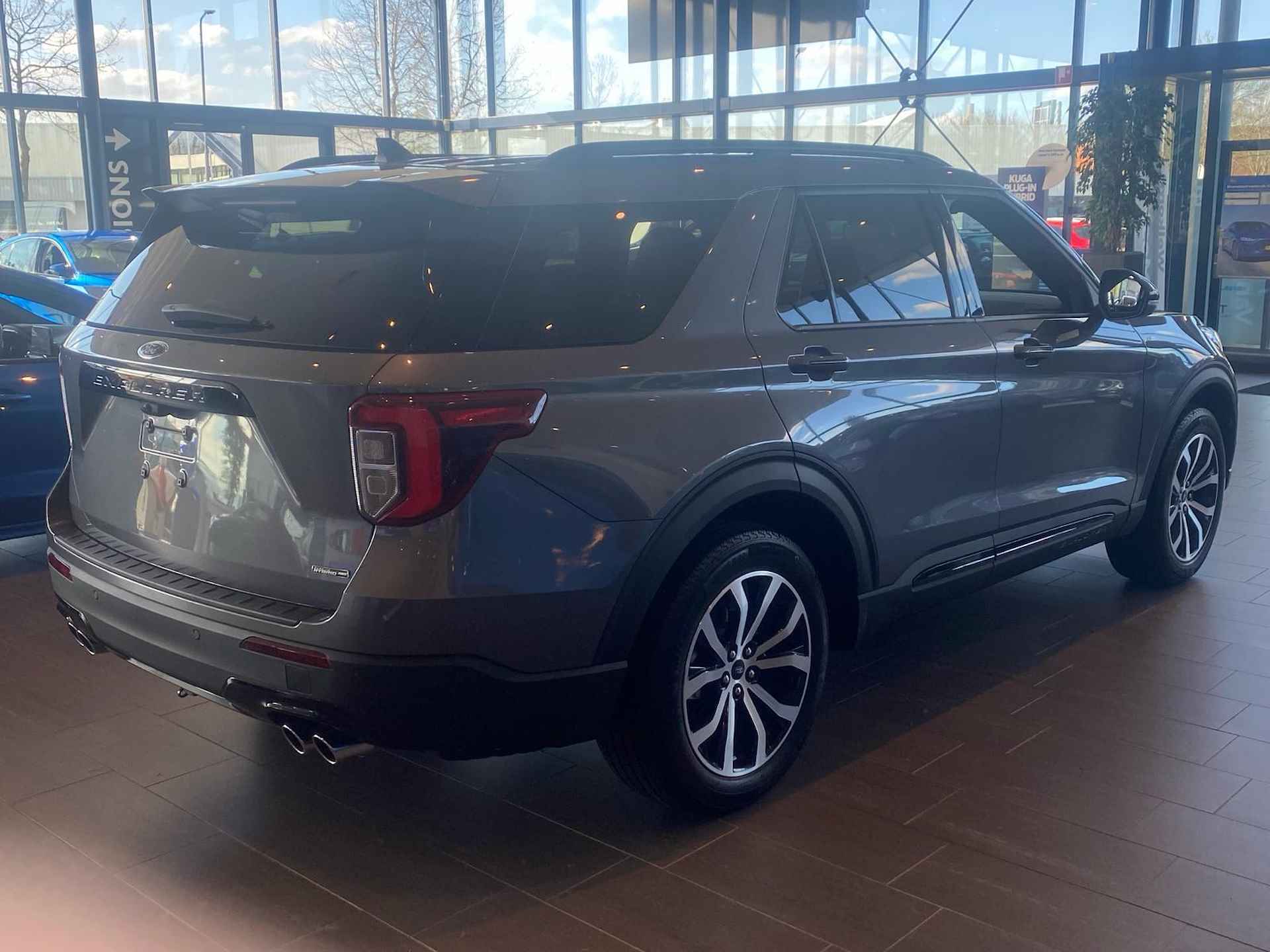 Ford Explorer 3.0 V6 EcoBoost PHEV ST-Line | Showroom Voorraad! | 457PK| 7 zitplaatsen! | € 3.500 Ford Voordeel | Afneembare trekhaak | Panorama dak | - 5/34