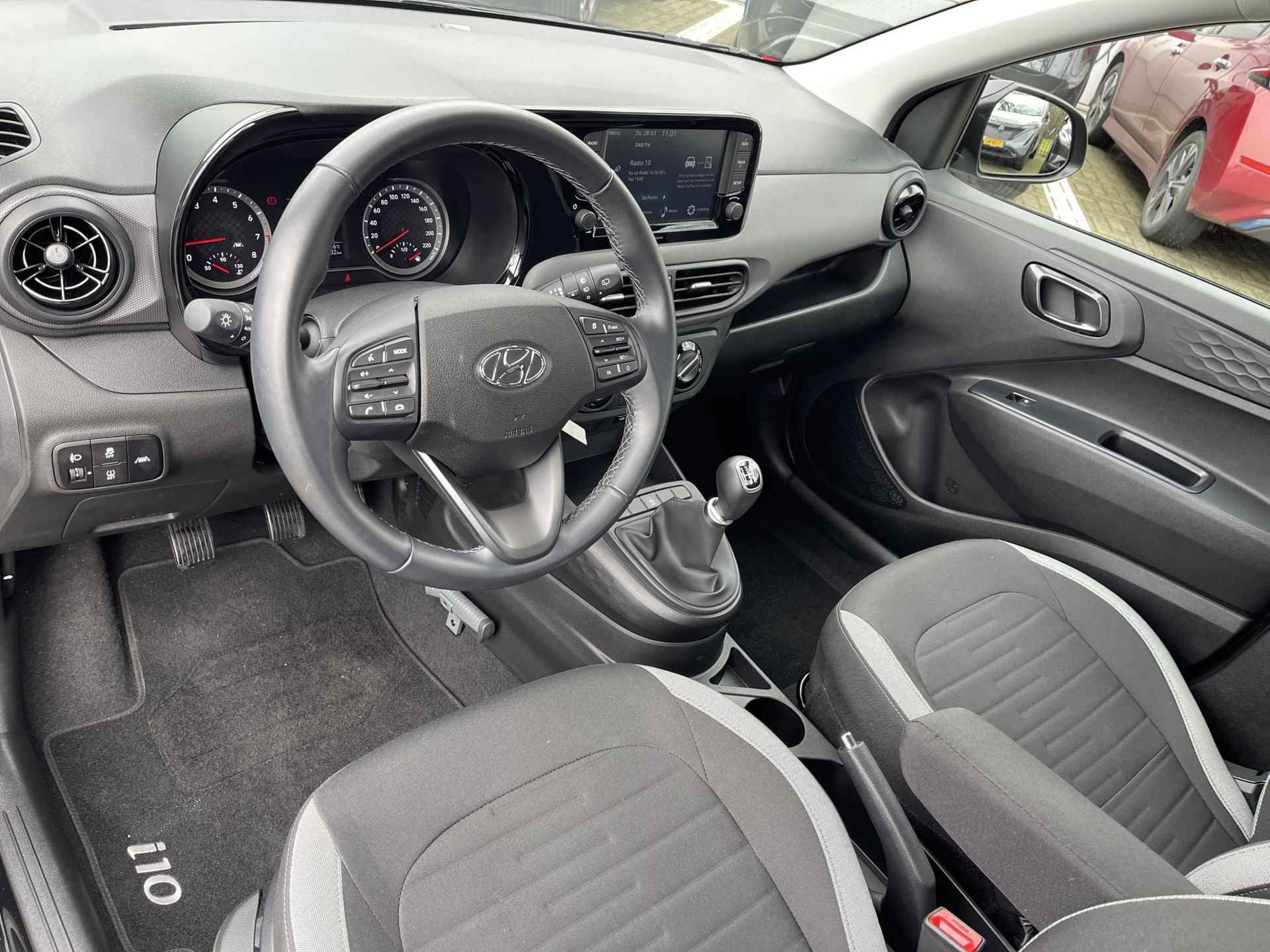 Hyundai i10 1.0 Comfort / PRIJS = RIJKLAAR! / Apple Carplay/Android Auto | Camera | Cruise Control | Airco | Bluetooth Tel. | DAB - 10/25