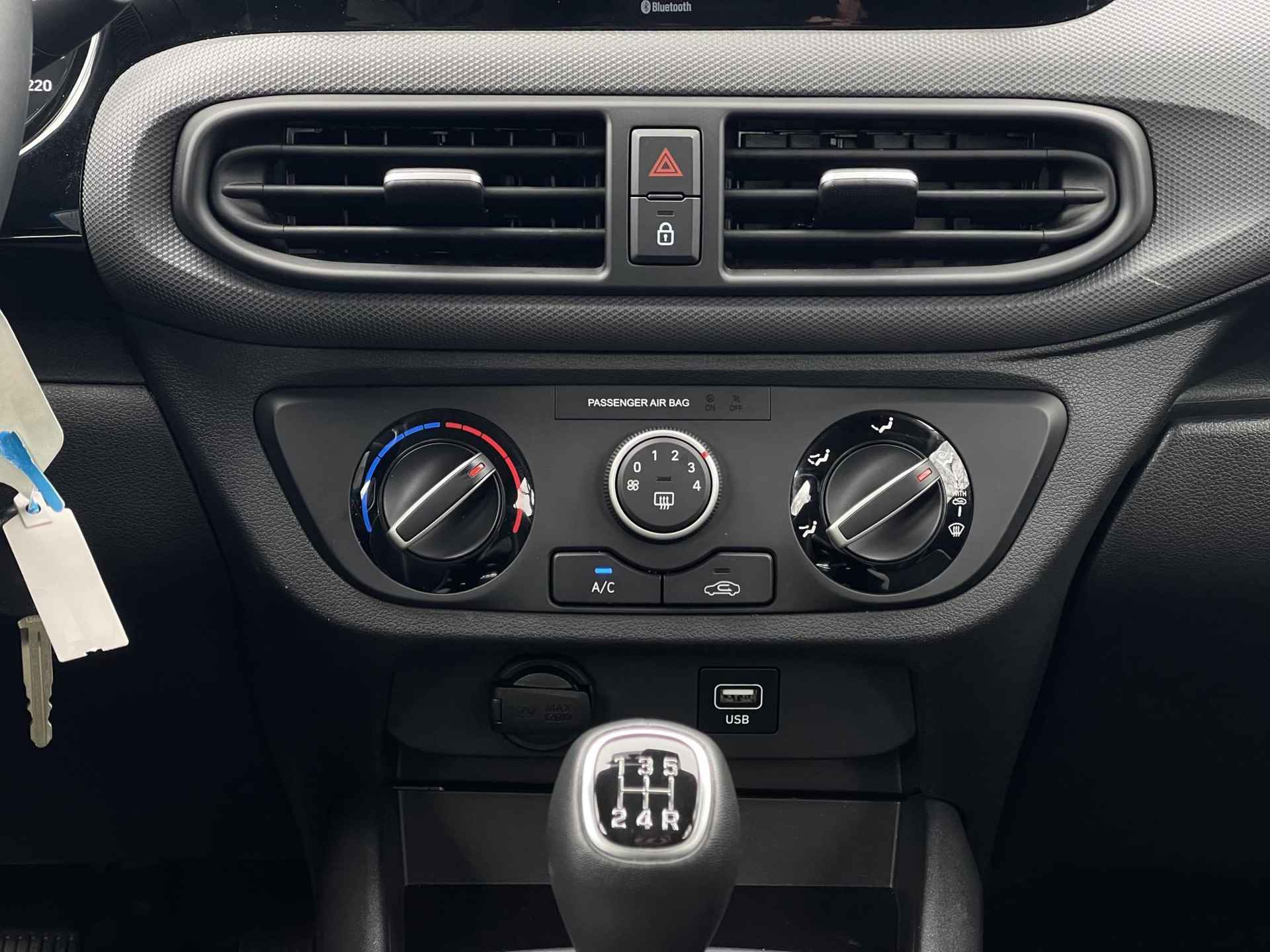 Hyundai i10 1.0 Comfort | Apple Carplay/Android Auto | Camera | Cruise Control | Airco | Bluetooth Tel. | DAB | Rijklaarprijs! - 17/25
