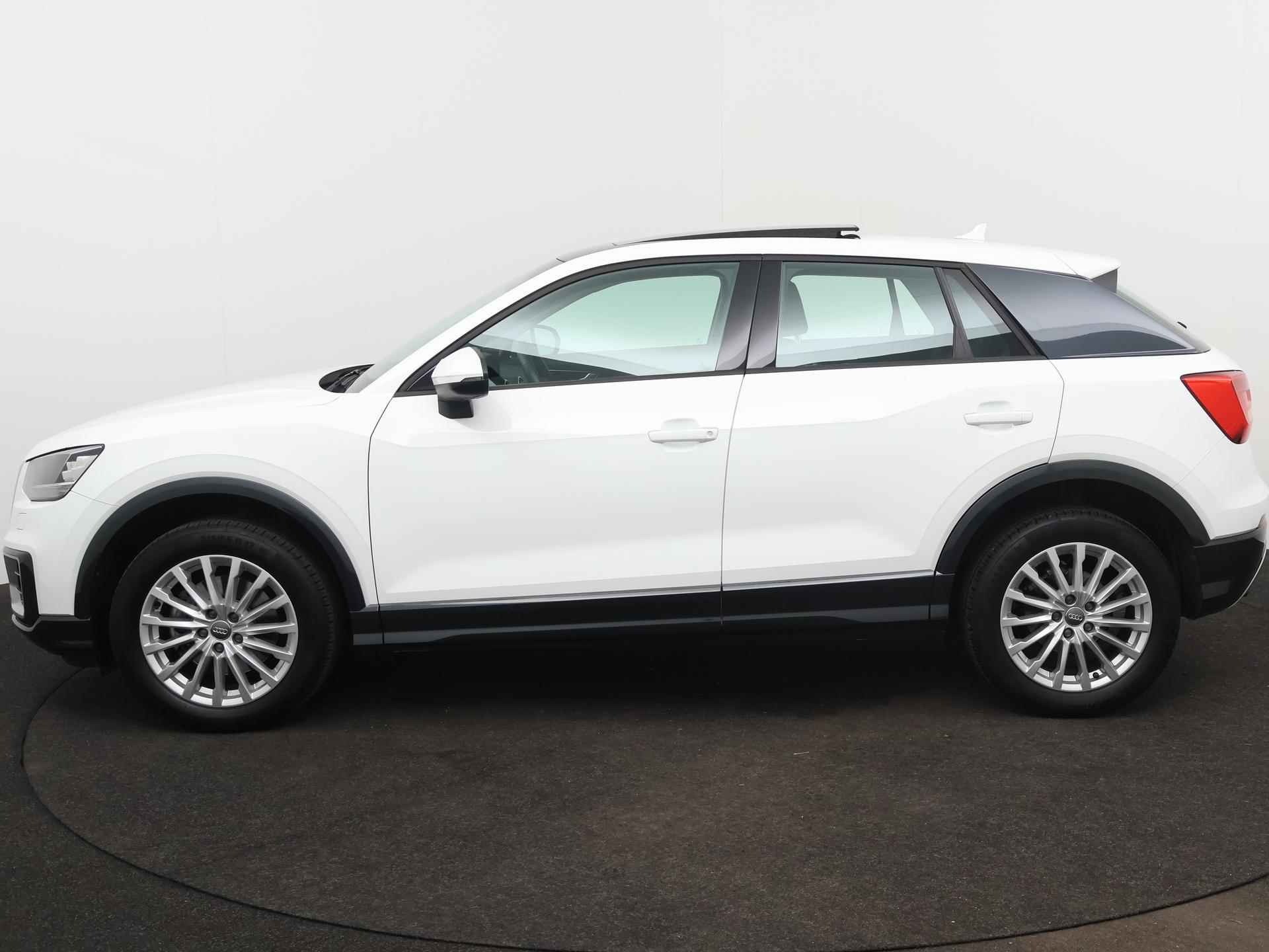 Audi Q2 1.0 TFSI Design 116 PK | Navigatie | Parkeersensoren | Panoramadak | Cruise Control | Climate Control | Sportstoelen | Leder | Hill Hold | - 3/25