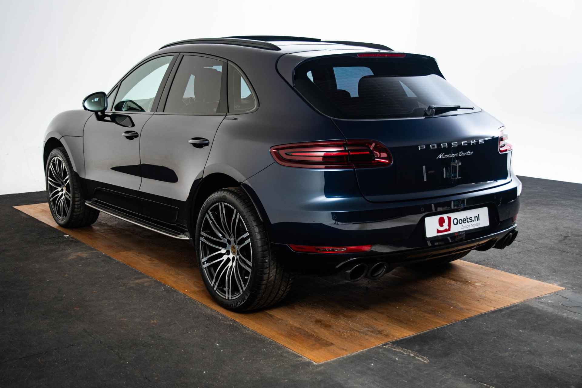 Porsche Macan 3.6 Turbo Trekhaak - Panoramadak - Stuurbekrachtiging Plus - Sport Chrono Pakket - Interieurvoorverwarming - Stoelverwarming voor/achter - Cruise Control - BOSE - Park assistent voor/achter - - 67/70