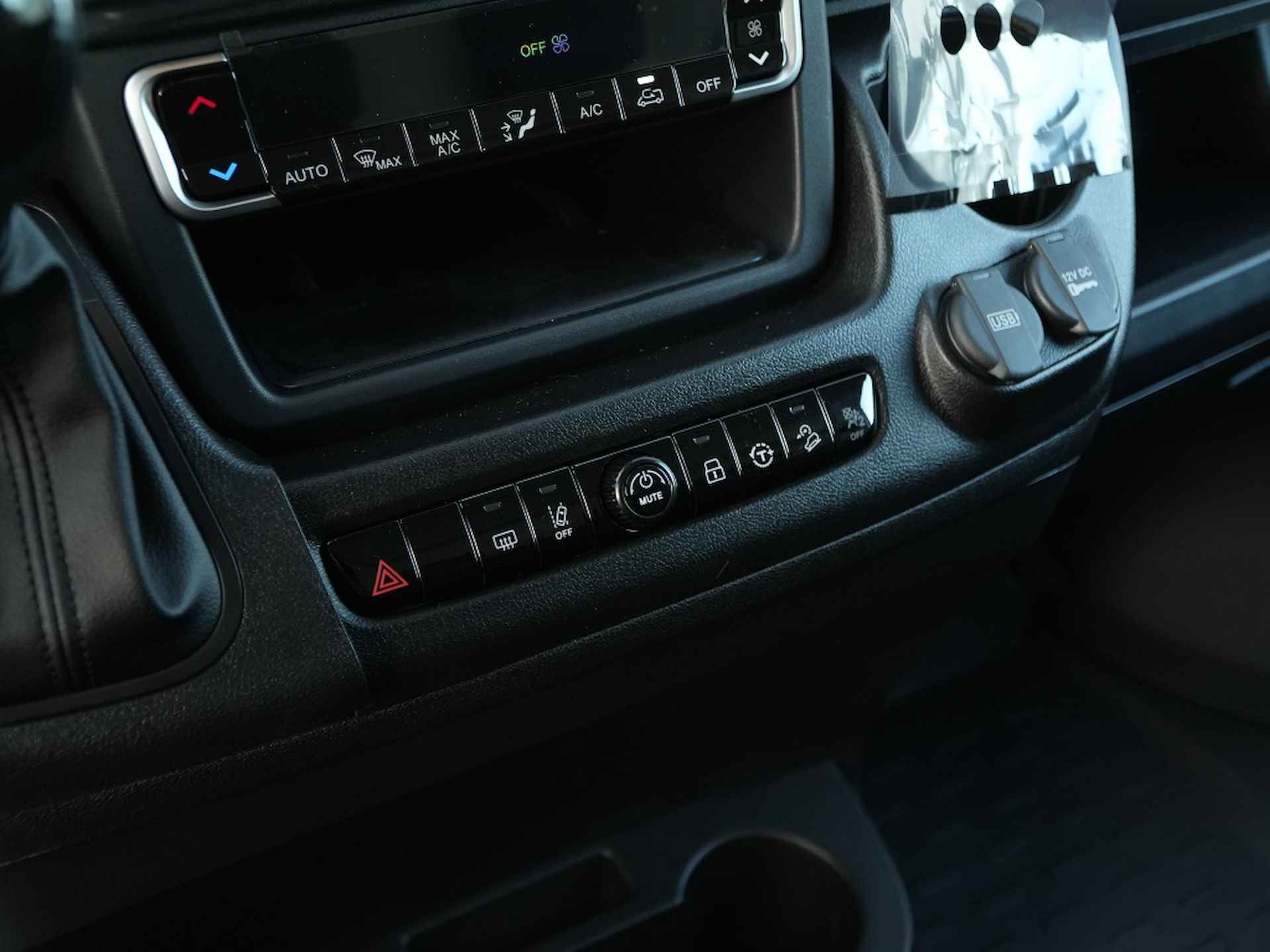 Fiat Ducato  35t 140 PK L3H2 Automaat | Navi | Carplay | Clima | PDC | Cruise - 23/29