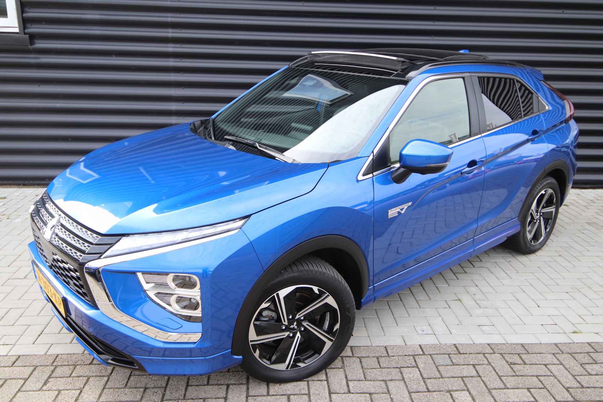 Mitsubishi Eclipse Cross 2.4 PHEV Instyle Trekh, All-season, Pano, Leder - 20/90