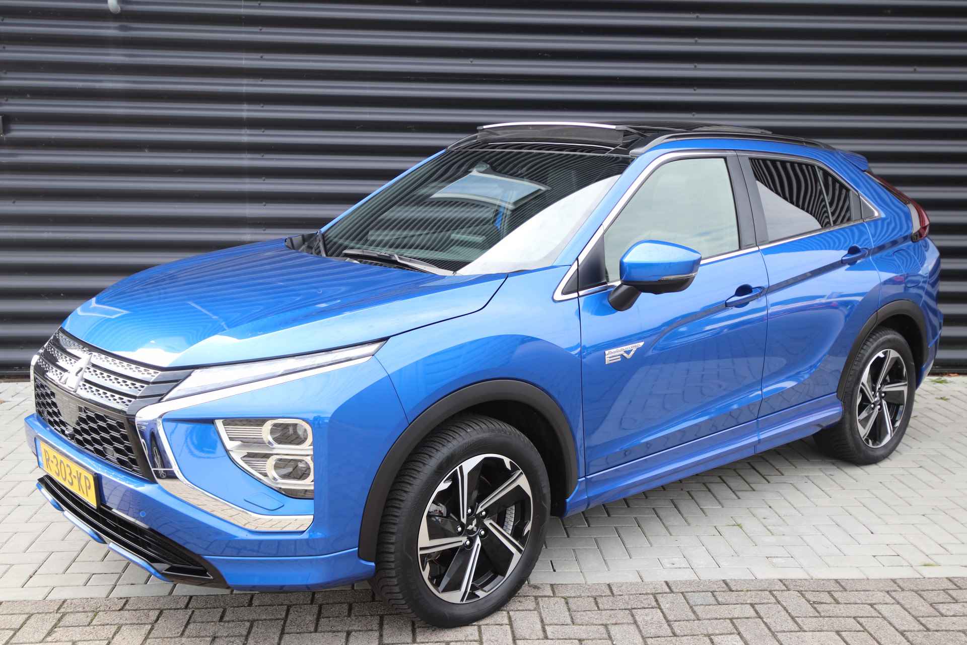 Mitsubishi Eclipse Cross 2.4 PHEV Instyle Trekh, All-season, Pano, Leder - 38/90