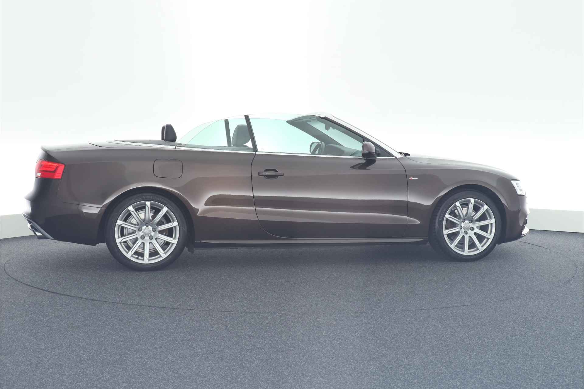 Audi A5 Cabriolet 1.8 TFSI 177pk Multitronic 2x S-Line Nekverwarming B&O Keyless Navigatie - 9/47