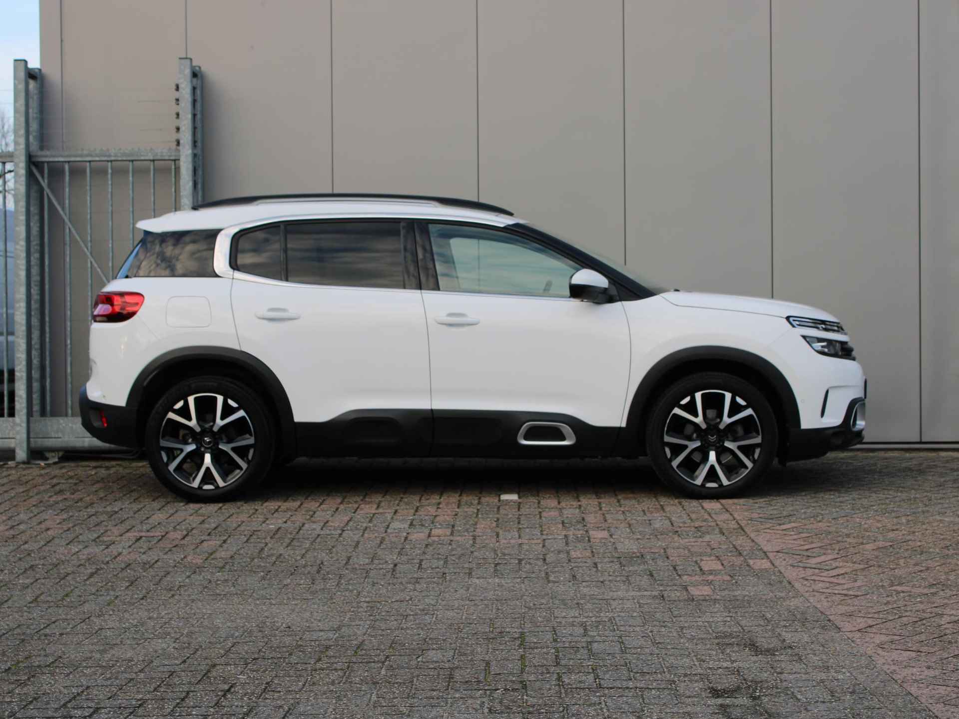 Citroen C5 Aircross 1.2 PureTech Shine Automaat | Navi / Camera / Climate - 8/26