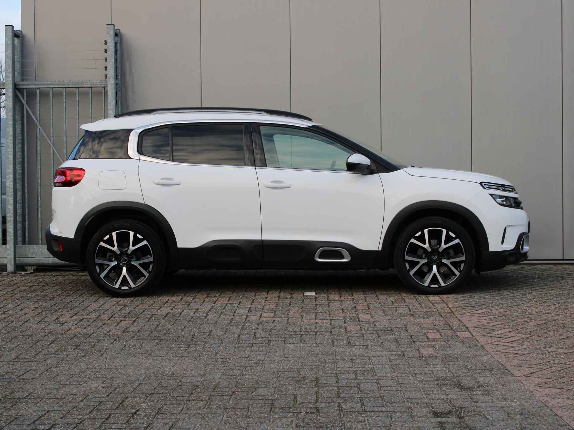 Citroen C5 Aircross 1.2 PureTech Shine Automaat | Navi / Camera / Climate - 24/26