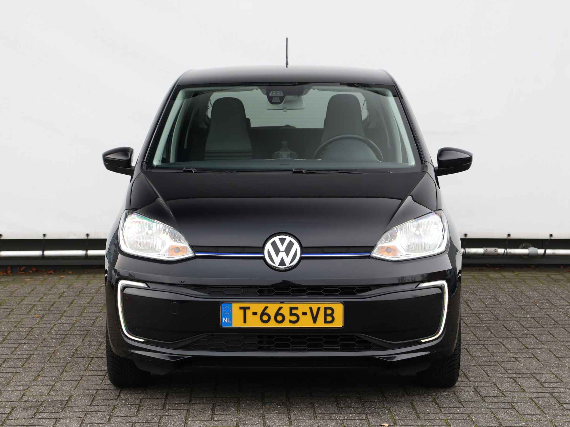 Volkswagen e-Up! Move 82 pk | Cruise control | Camera | Stoelverwarming | Climate control | Snellaadfunctie - 4/38