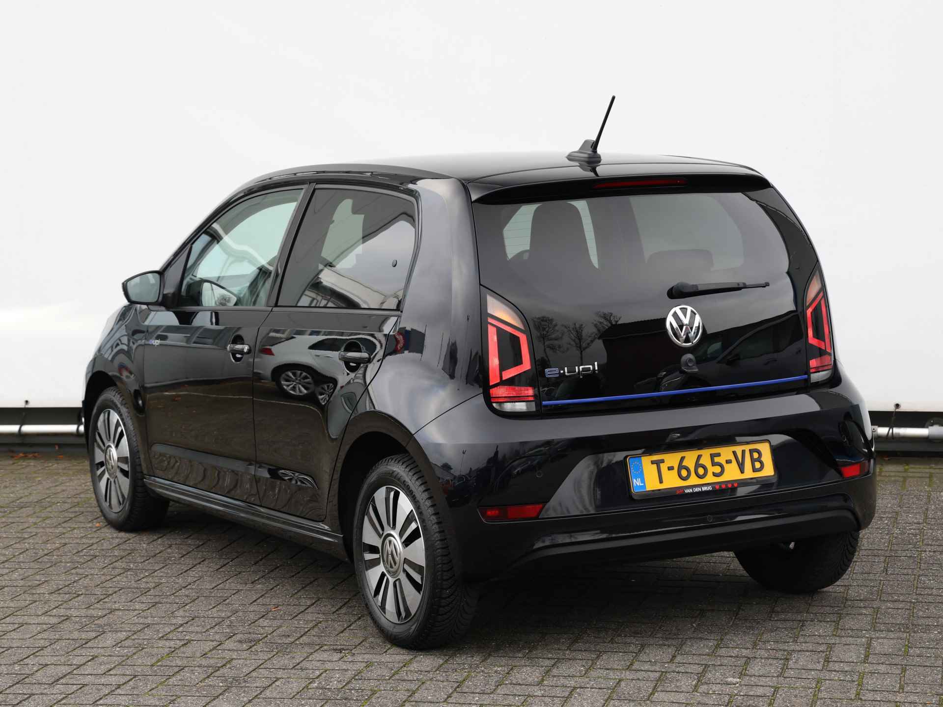 Volkswagen e-Up! Move 82 pk | Cruise control | Camera | Stoelverwarming | Climate control | Snellaadfunctie - 14/38