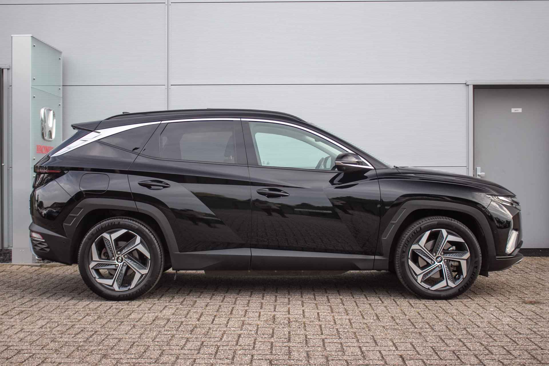 Hyundai Tucson 1.6 T-GDI PHEV Premium Sky 4WD - All-in rijklrprs |Schuif/-kanteldak | Ad. Cruise | Stoelverw.+vent. | Elec.stoelen - 2/52