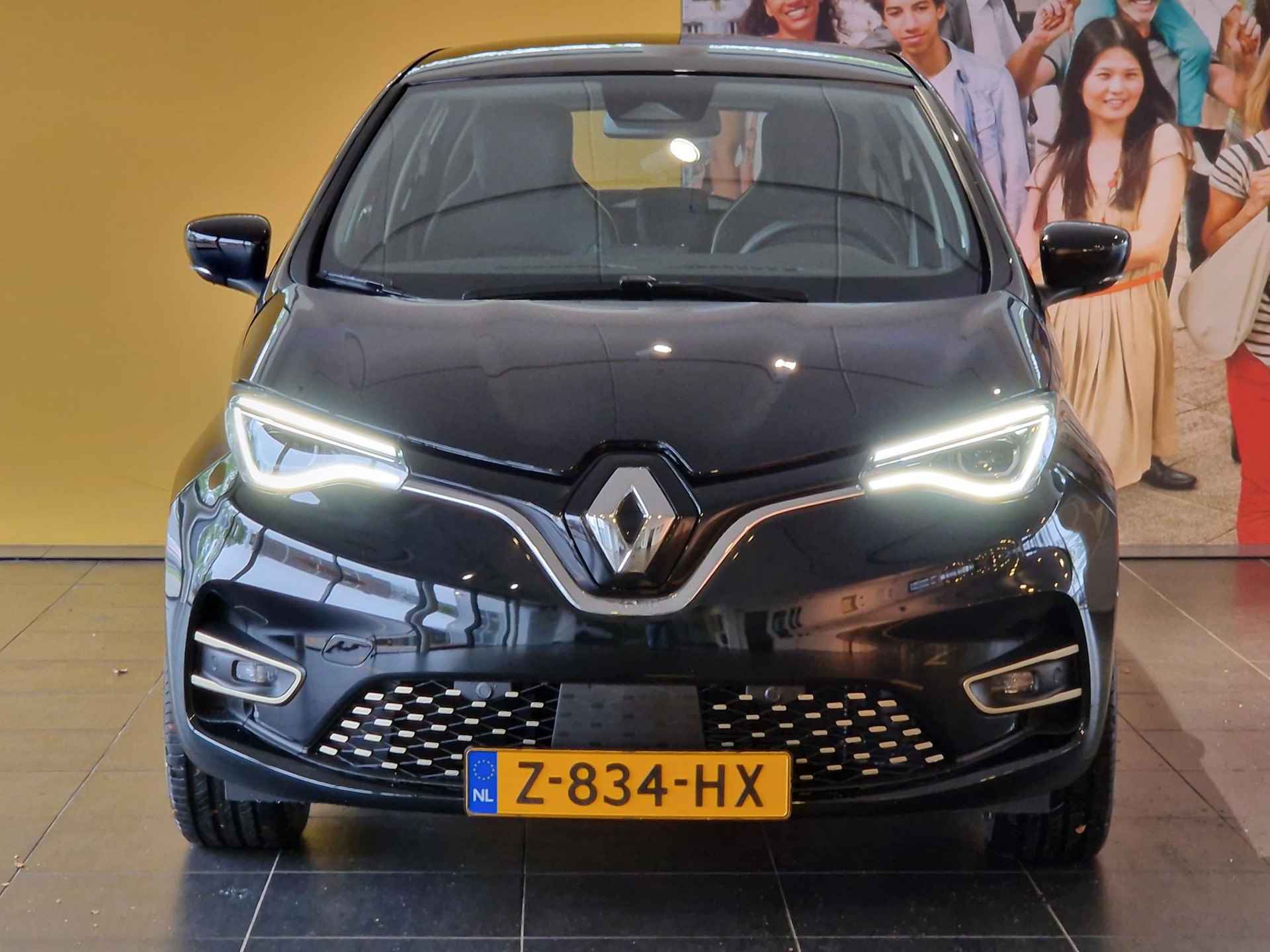 Renault ZOE R135 Iconic 52 kWh | NAVIGATIE | ACHTERUITRIJCAMERA | PARKEERSENSOREN VOOR & ACHTER | STOEL & STUUR VERWARMING | WARMTEPOMP | - 3/27