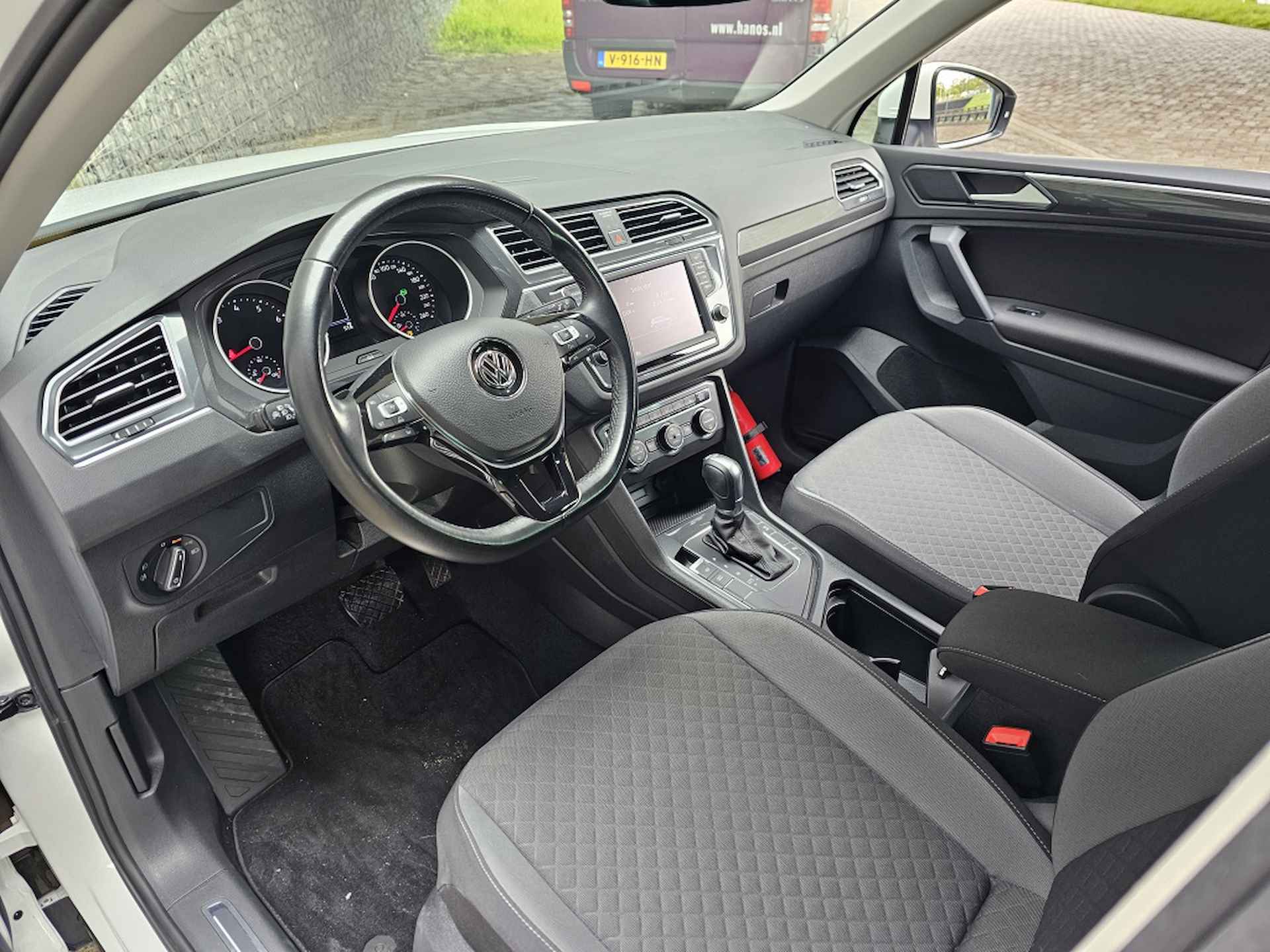 Volkswagen Tiguan 1.4 TSI ACT CL Bns | Geen Import | Navi  | Panorama dak - 12/23