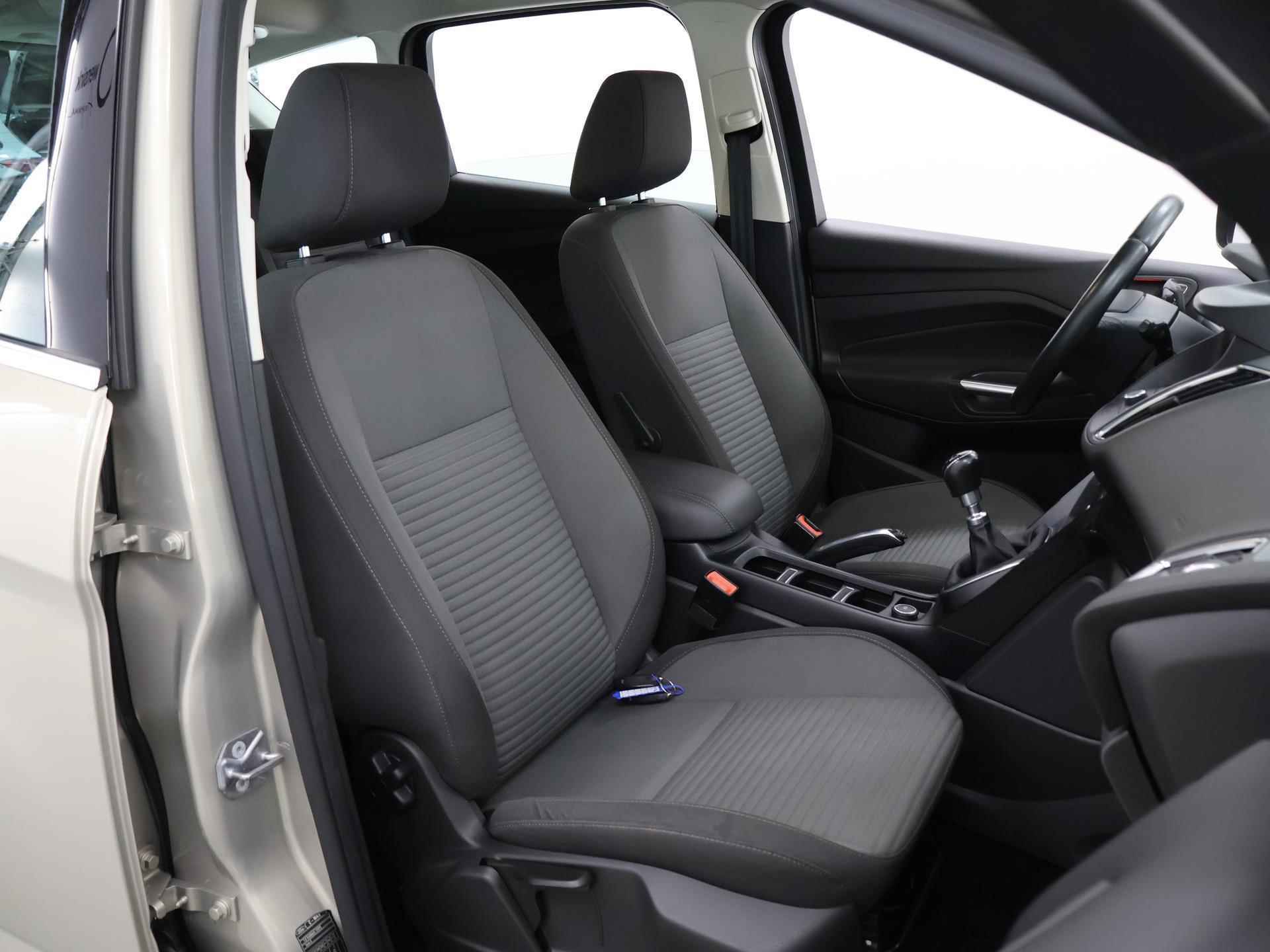 Ford C-Max 1.0 Titanium | Navigatie | Achteruitrijcamera | Parkeersensoren | Climate control | Cruise control | Trekhaak | Carplay - 11/41