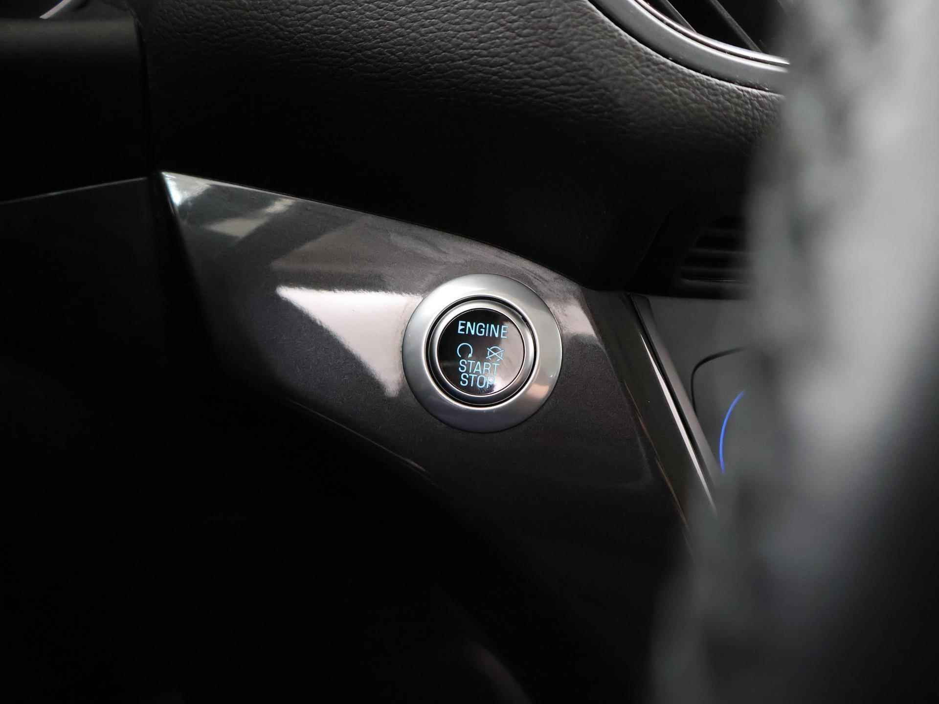 Ford C-Max 1.0 Titanium | Navigatie | Achteruitrijcamera | Parkeersensoren | Climate control | Cruise control | Trekhaak | Carplay - 30/41