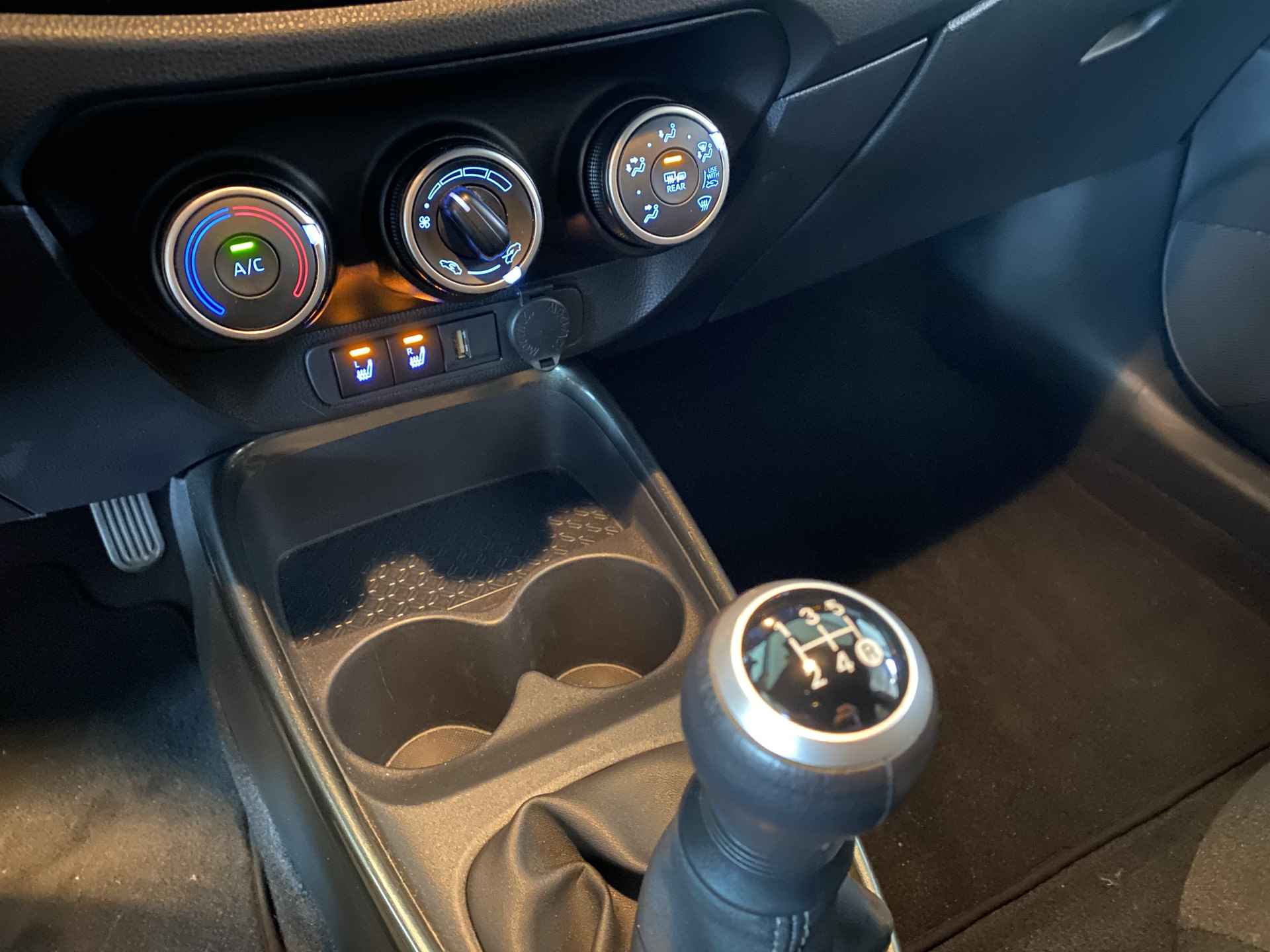 Toyota Aygo X 1.0 VVT-i Pulse | Apple carplay | Bluetooth | DAB | Airco | Camera | ACC | - 17/40
